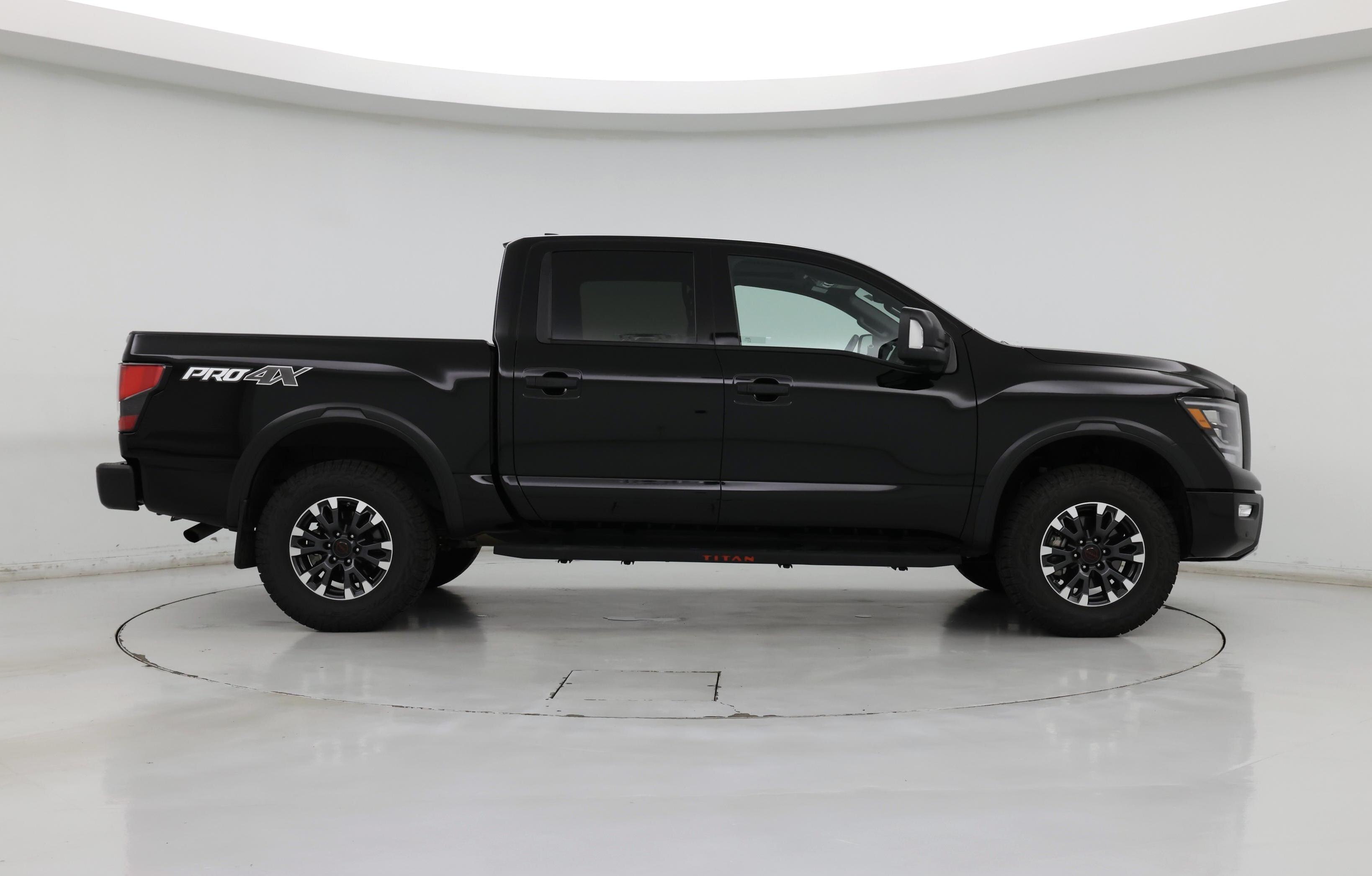 Thumbnail: 2024 Nissan Titan - 7