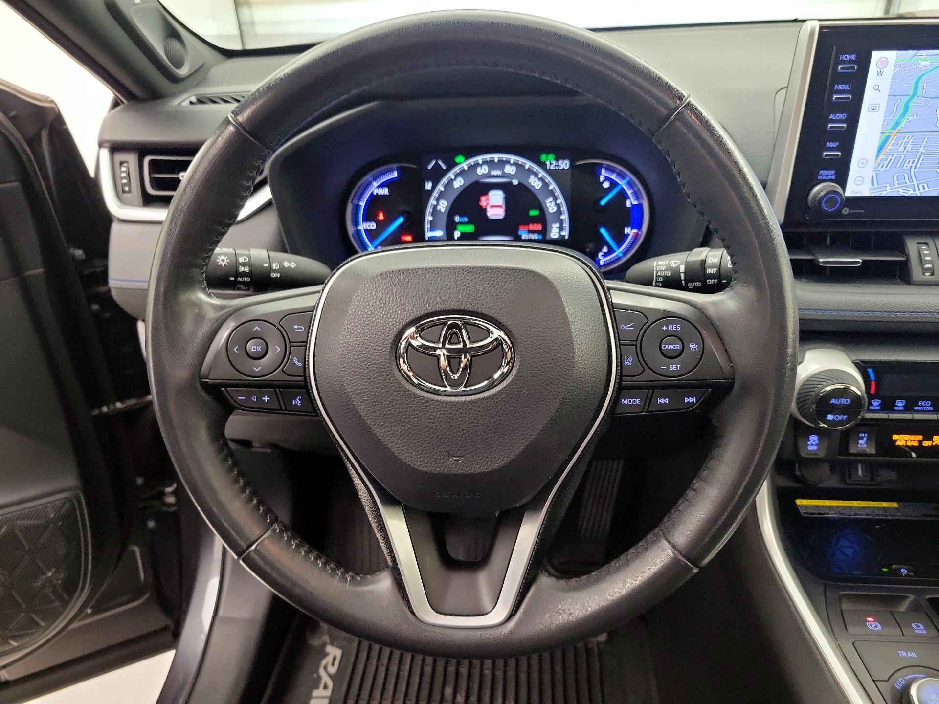 Thumbnail: 2020 Toyota RAV4 - 10