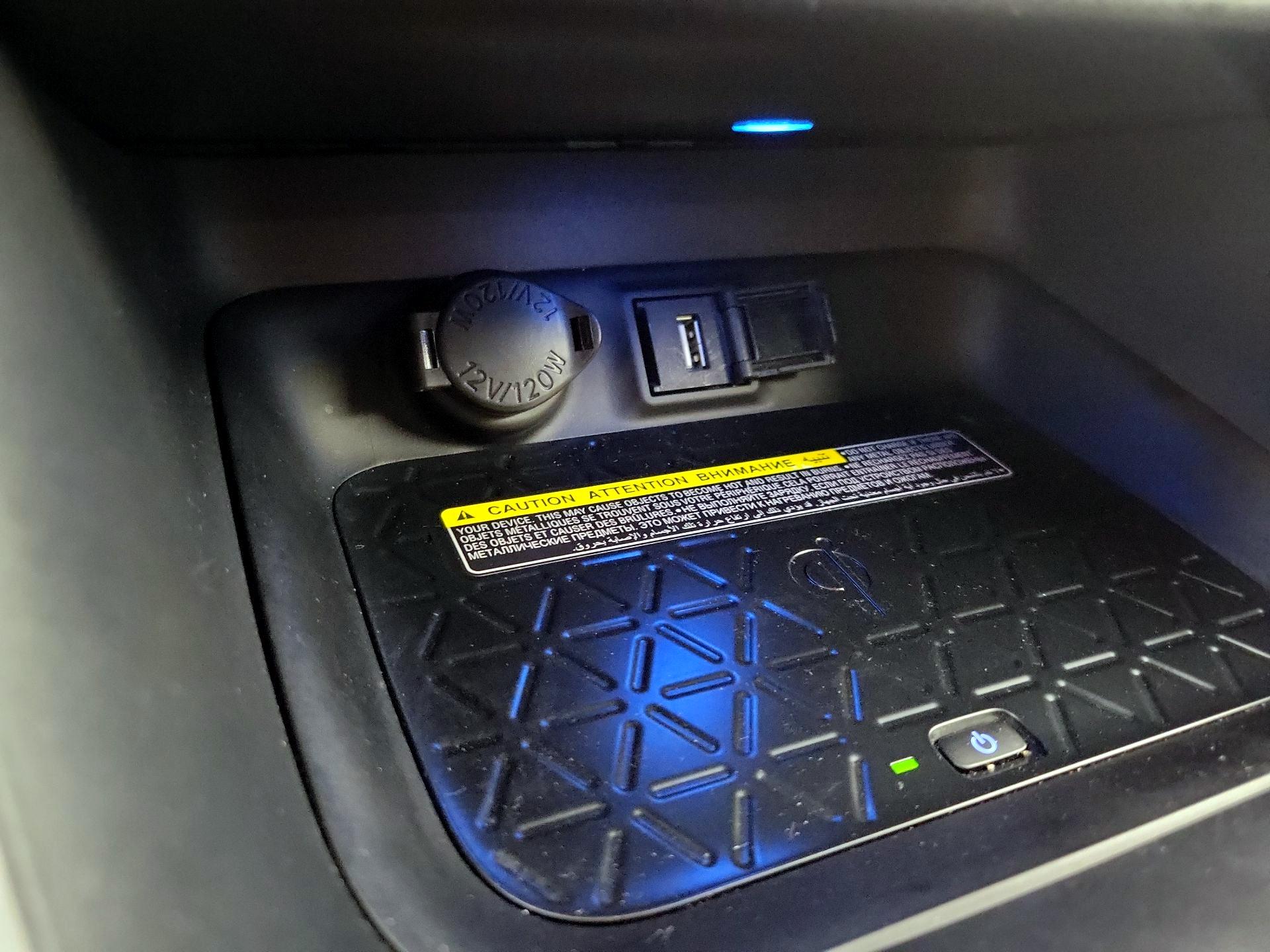 Thumbnail: 2020 Toyota RAV4 - 19