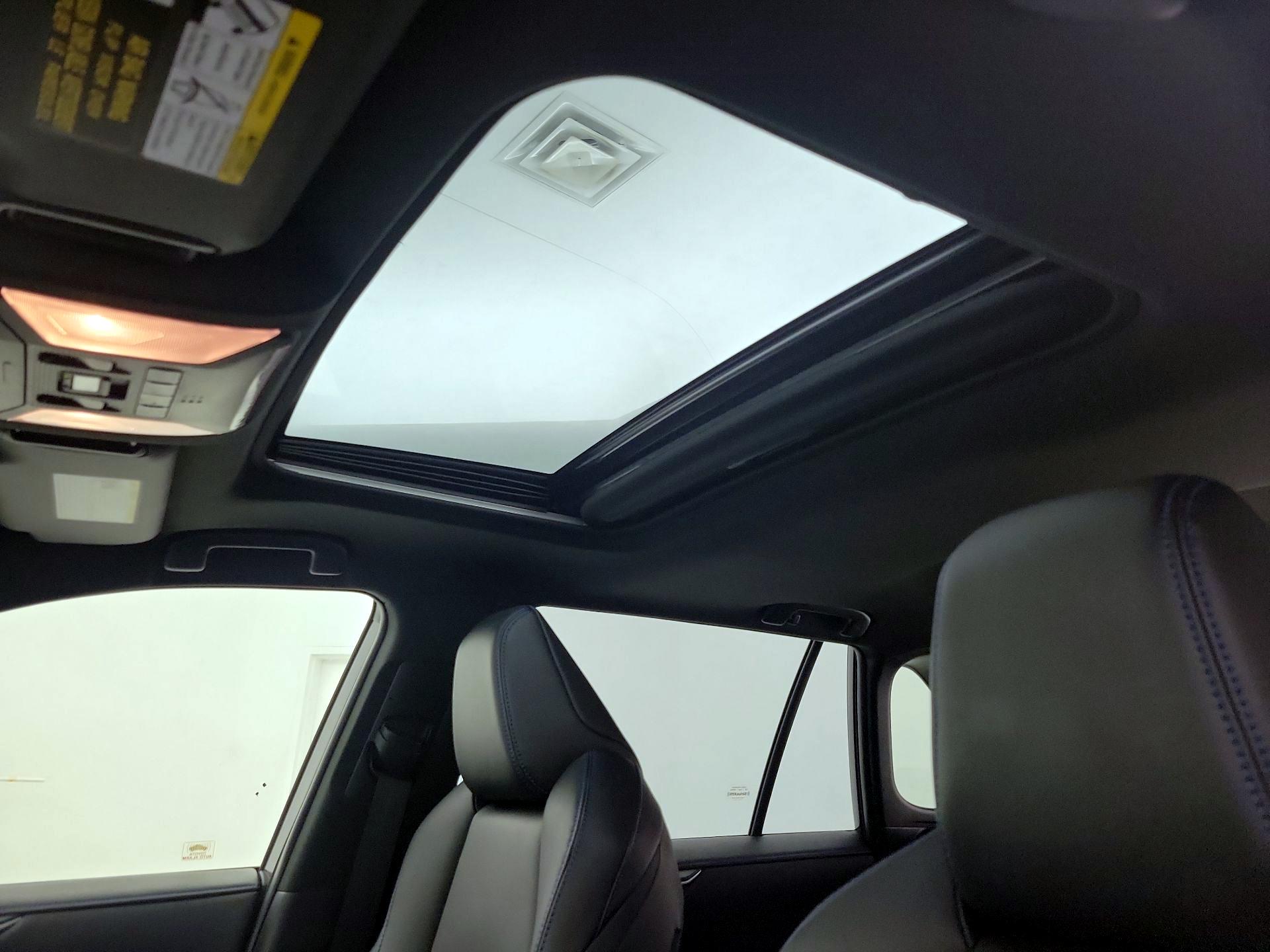 Thumbnail: 2020 Toyota RAV4 - 20