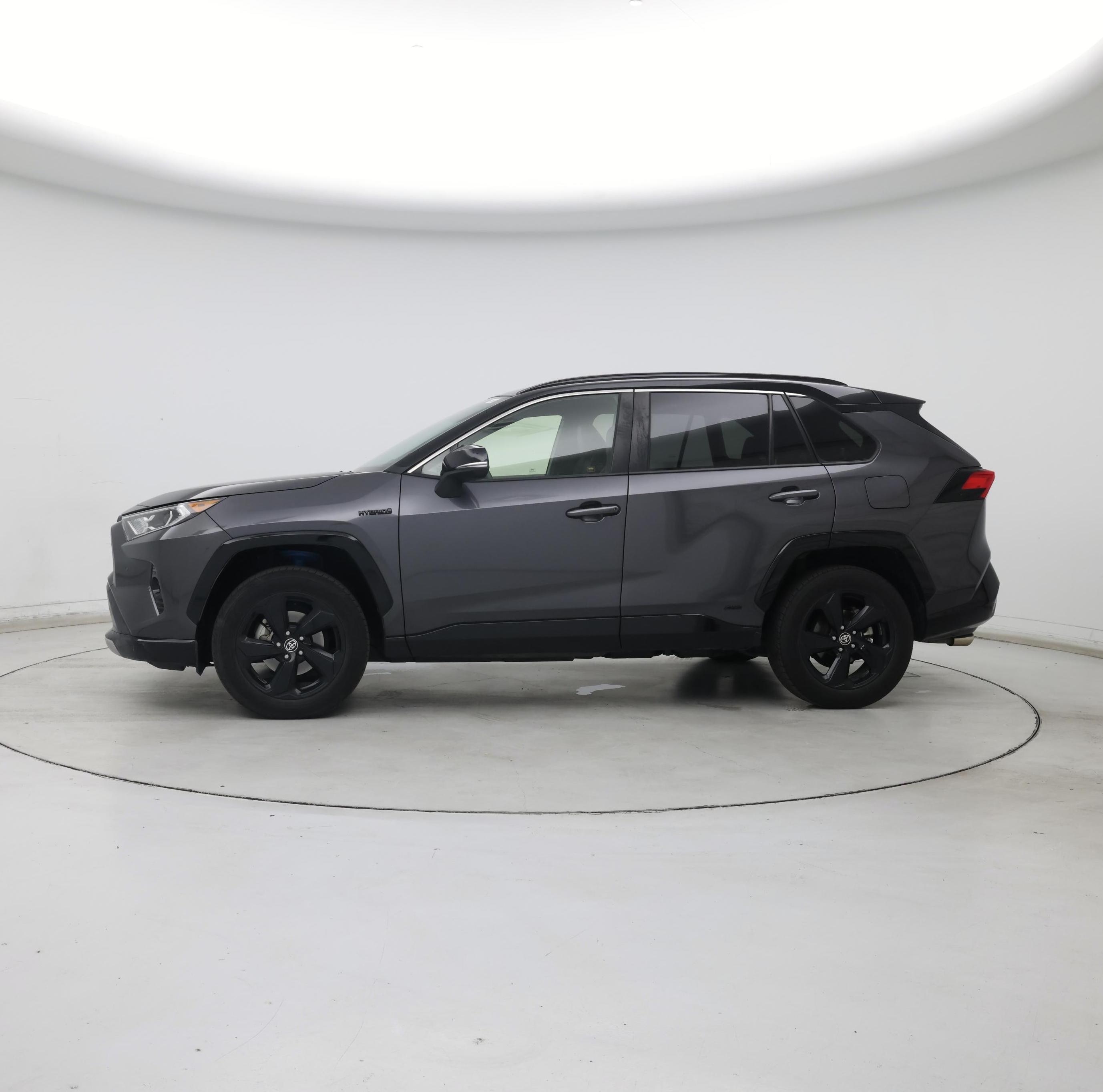 Thumbnail: 2020 Toyota RAV4 - 3