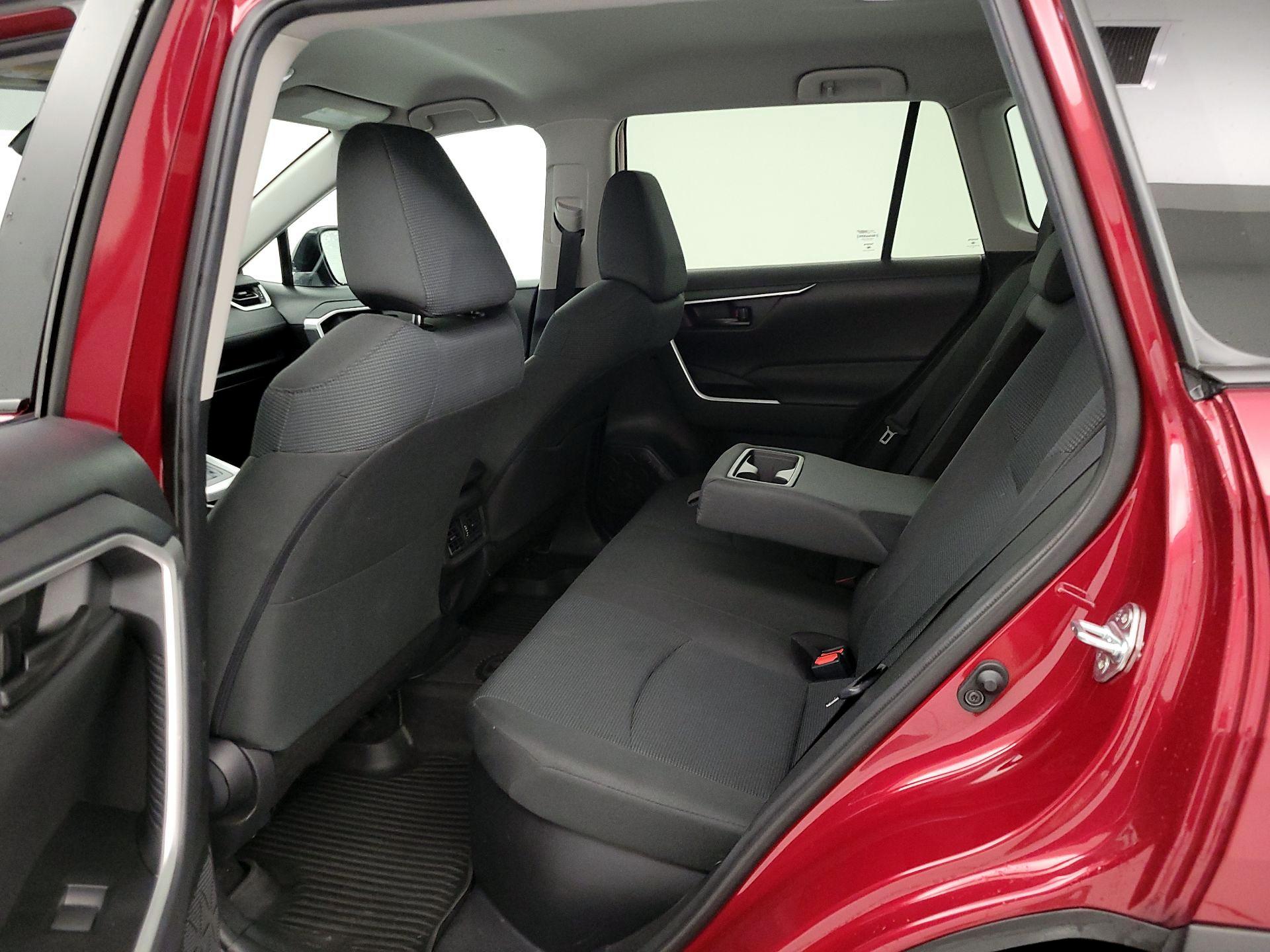 Thumbnail: 2022 Toyota RAV4 - 19