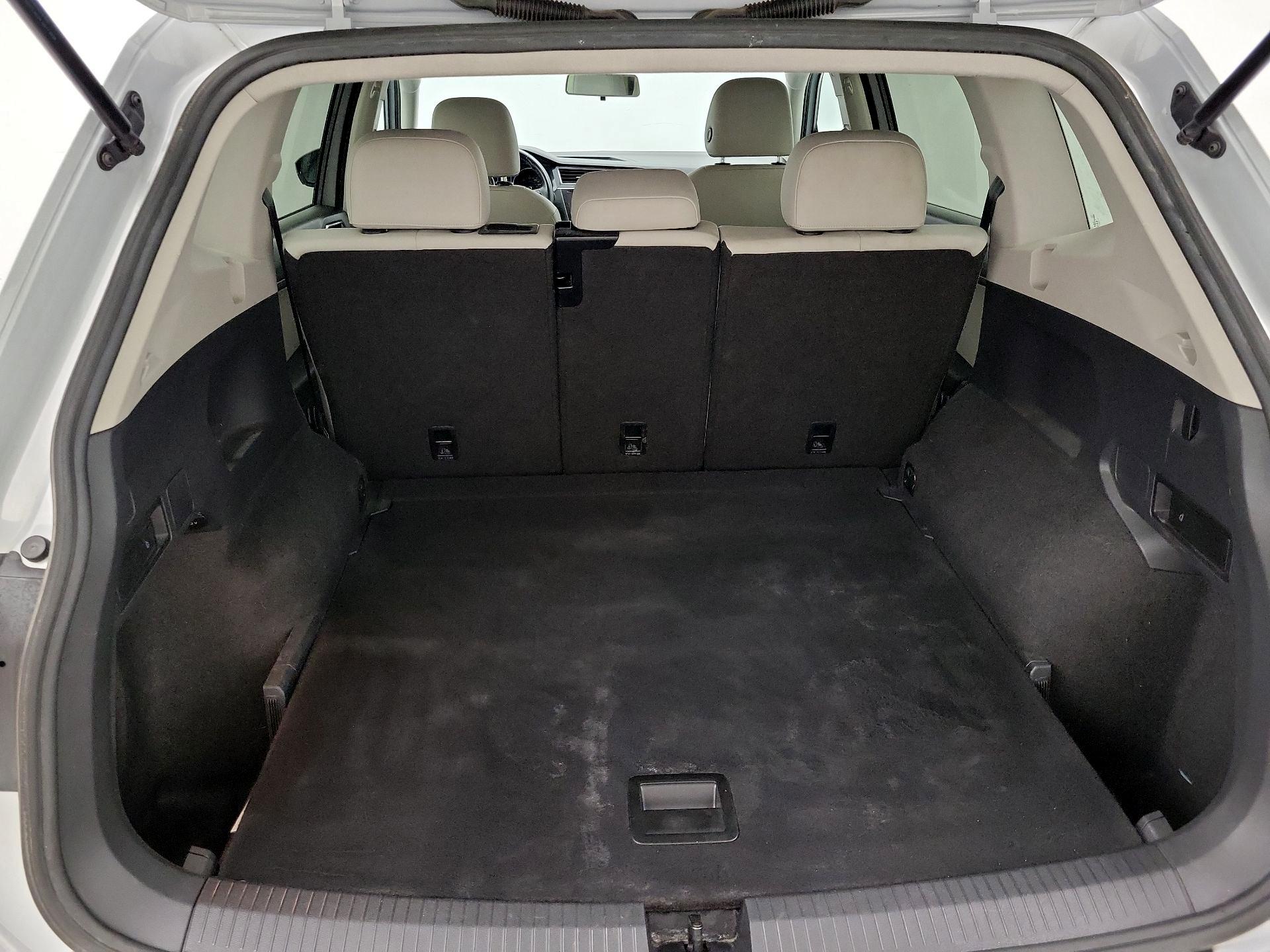 Thumbnail: 2018 Volkswagen Tiguan - 20