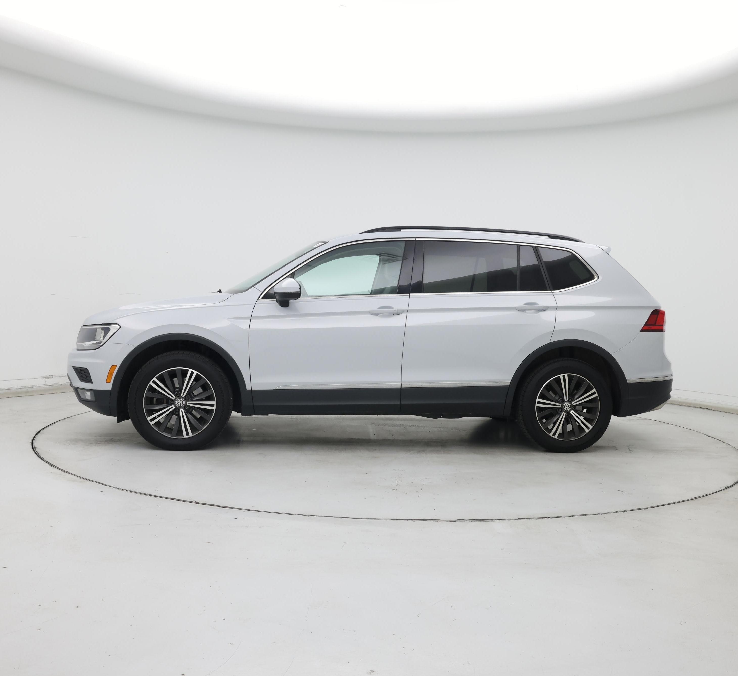 Thumbnail: 2018 Volkswagen Tiguan - 3