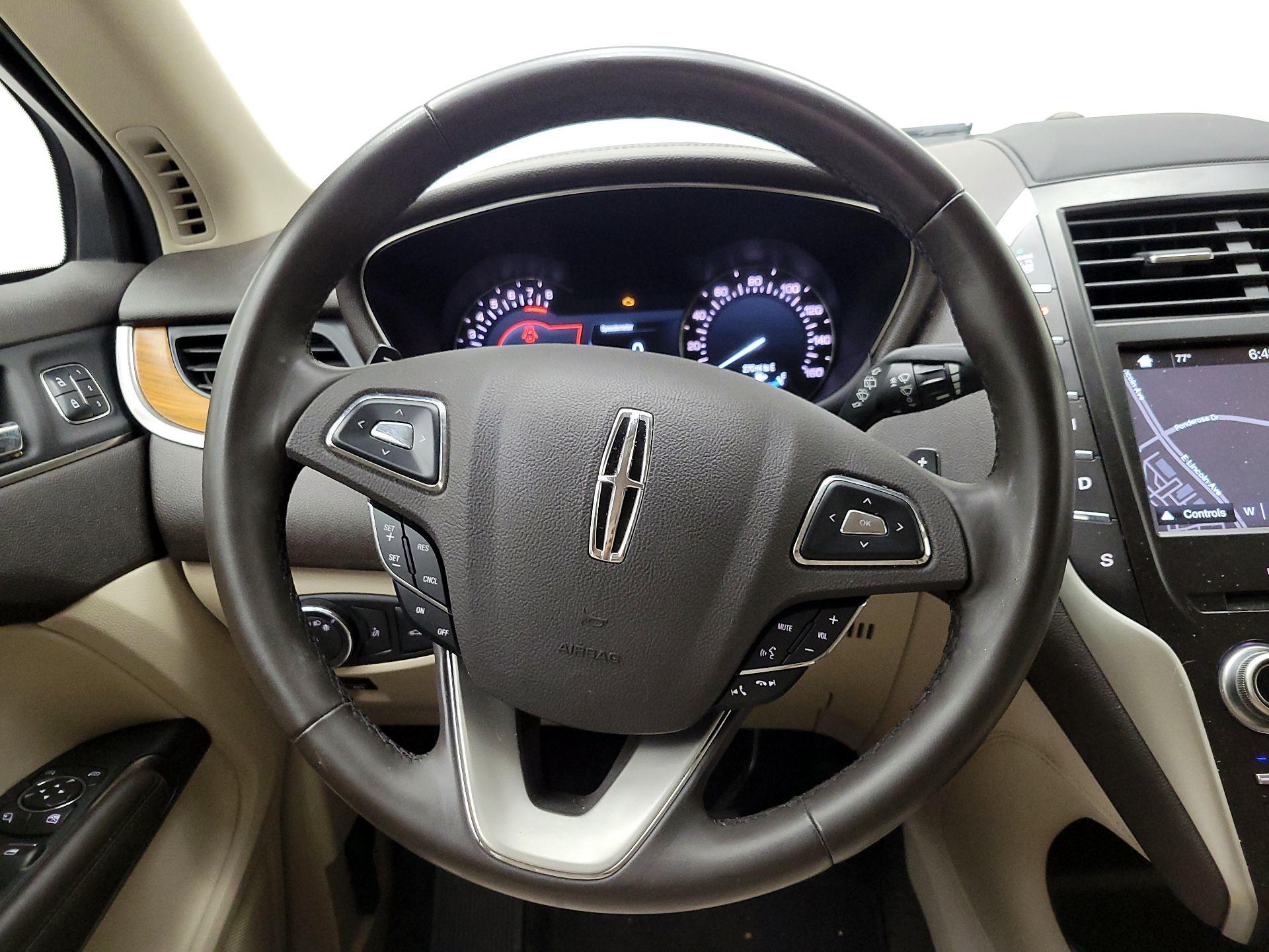 Thumbnail: 2018 Lincoln MKC - 10