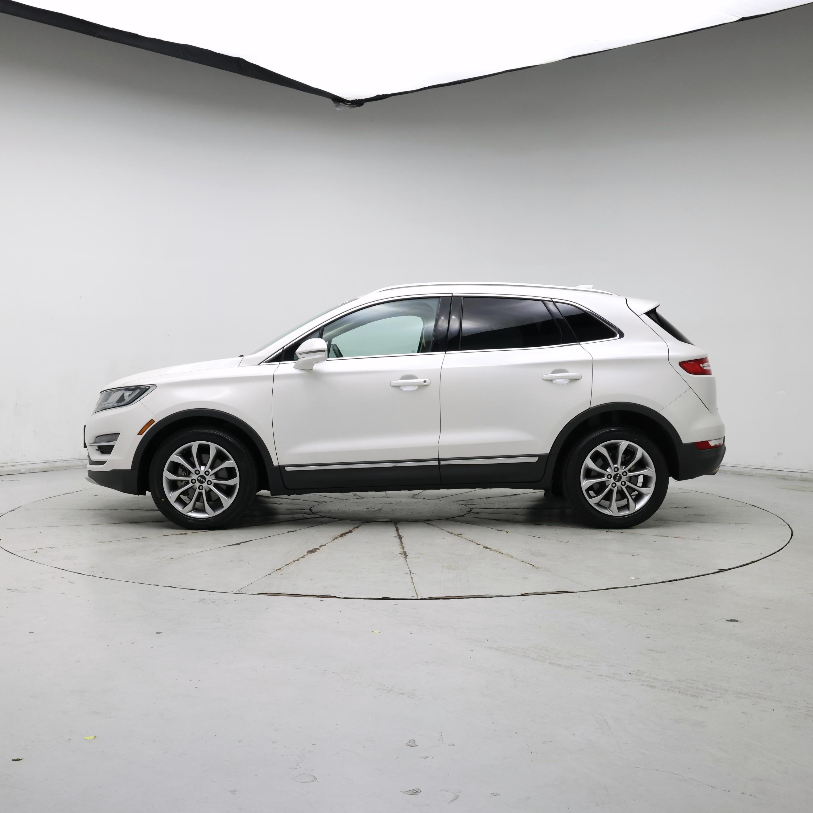 Thumbnail: 2018 Lincoln MKC - 3