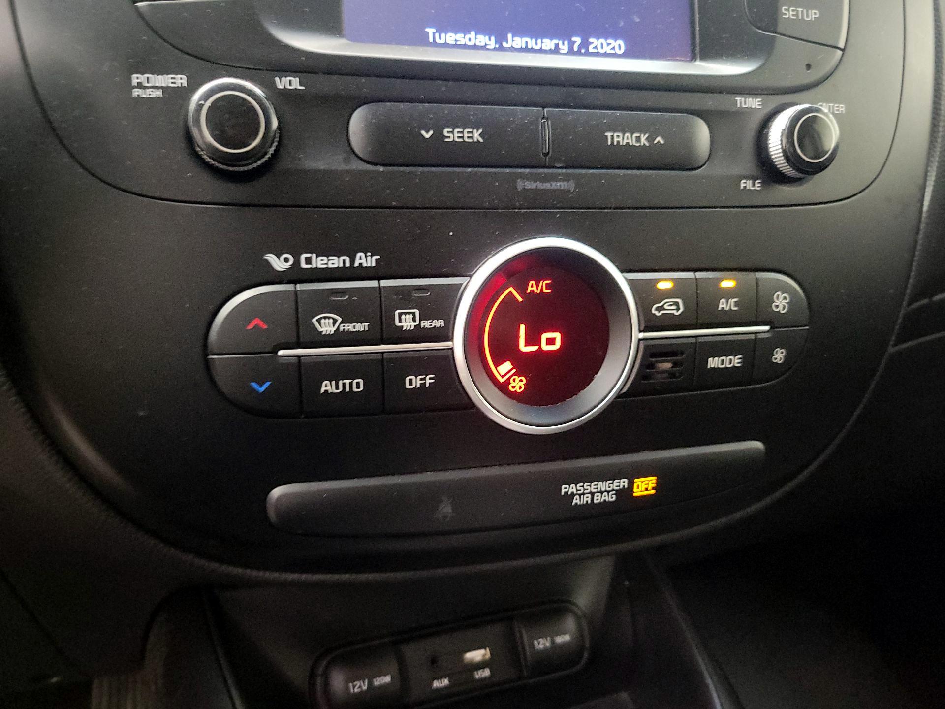 Thumbnail: 2017 Kia Soul - 16