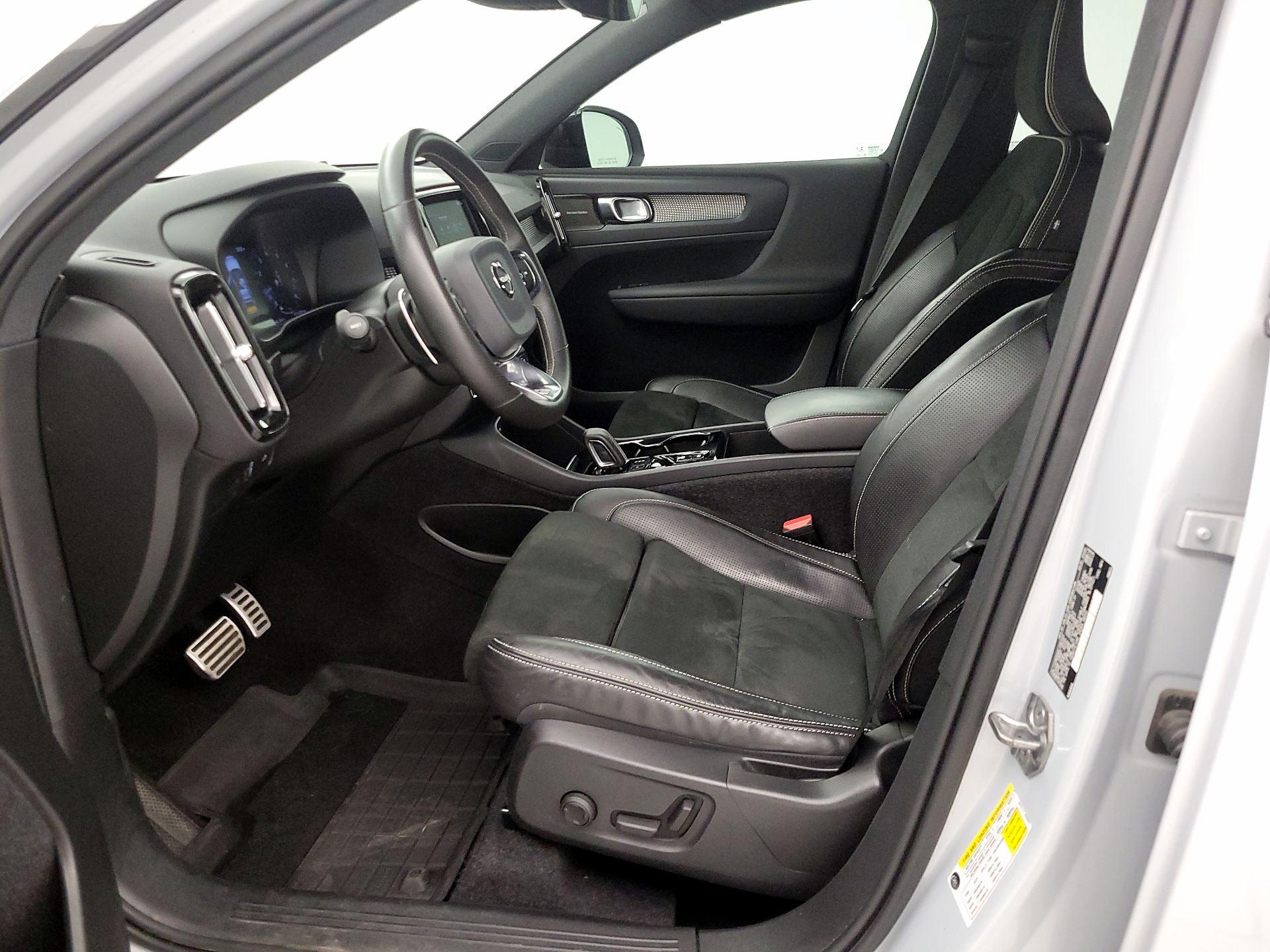 Thumbnail: 2020 Volvo XC40 - 11