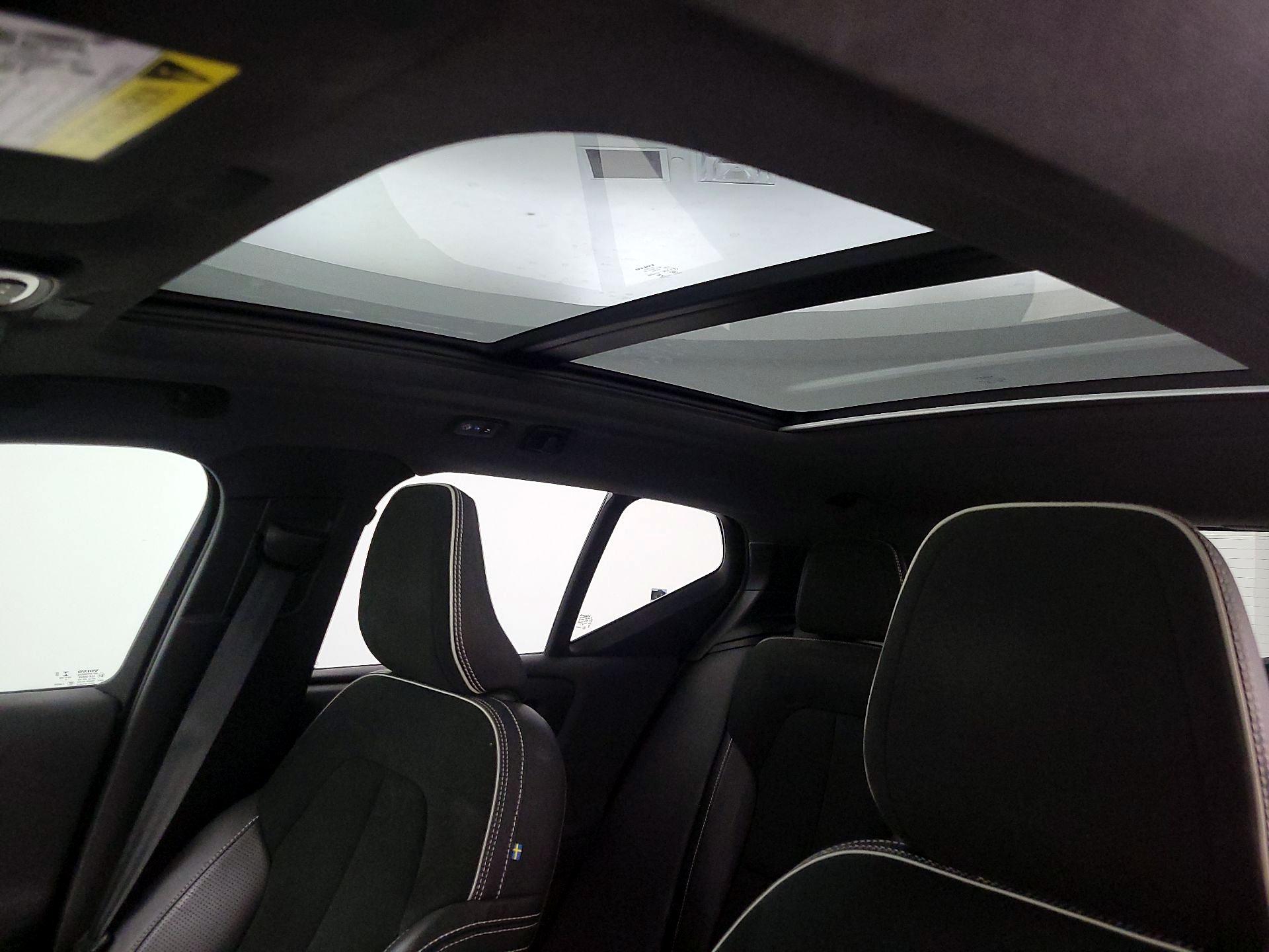 Thumbnail: 2020 Volvo XC40 - 20