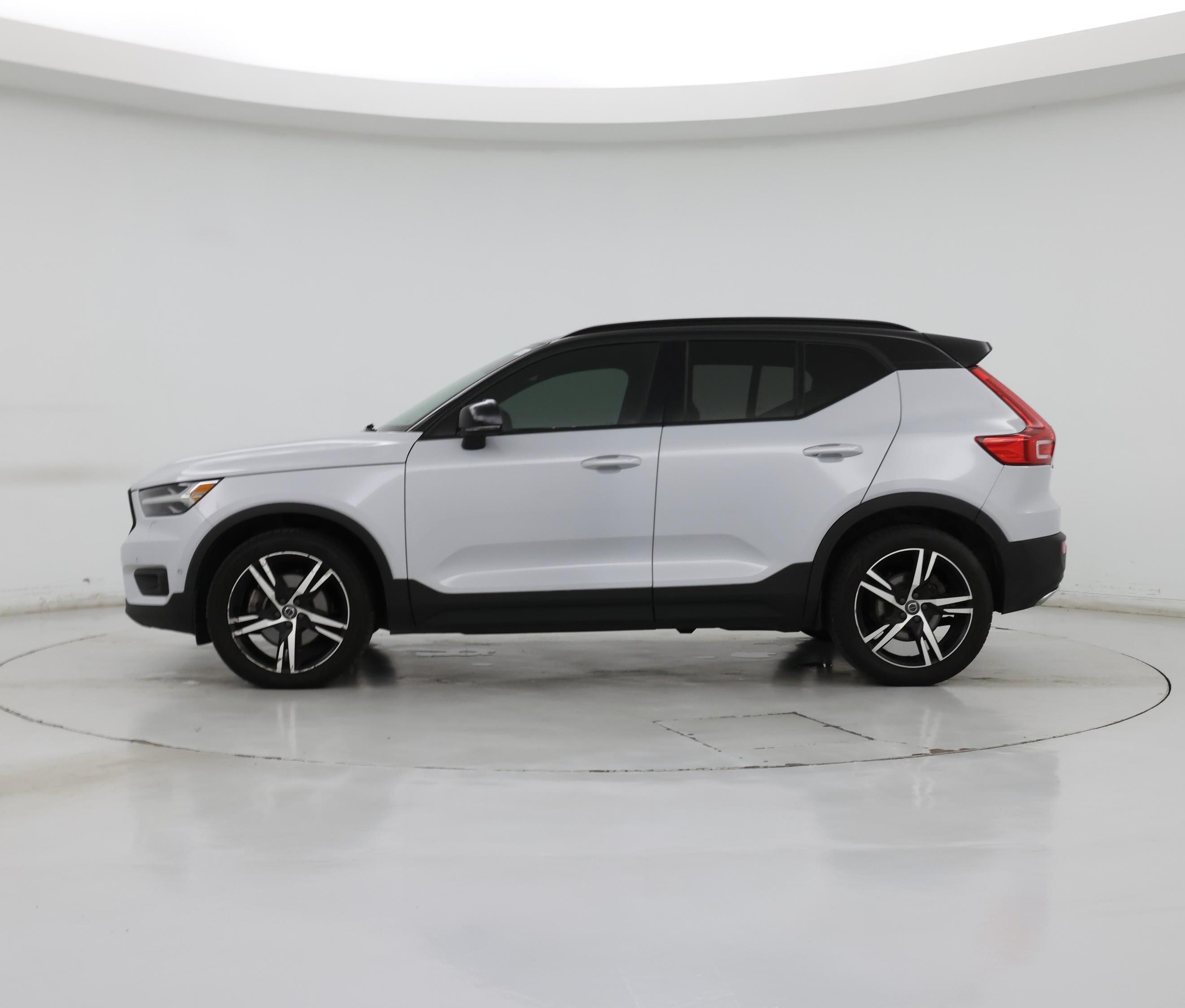 Thumbnail: 2020 Volvo XC40 - 3