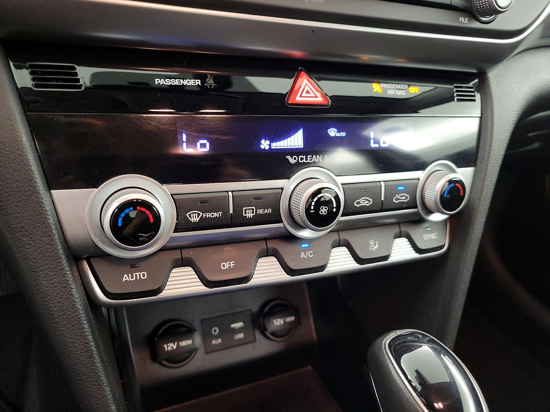 Thumbnail: 2020 Hyundai Elantra - 16