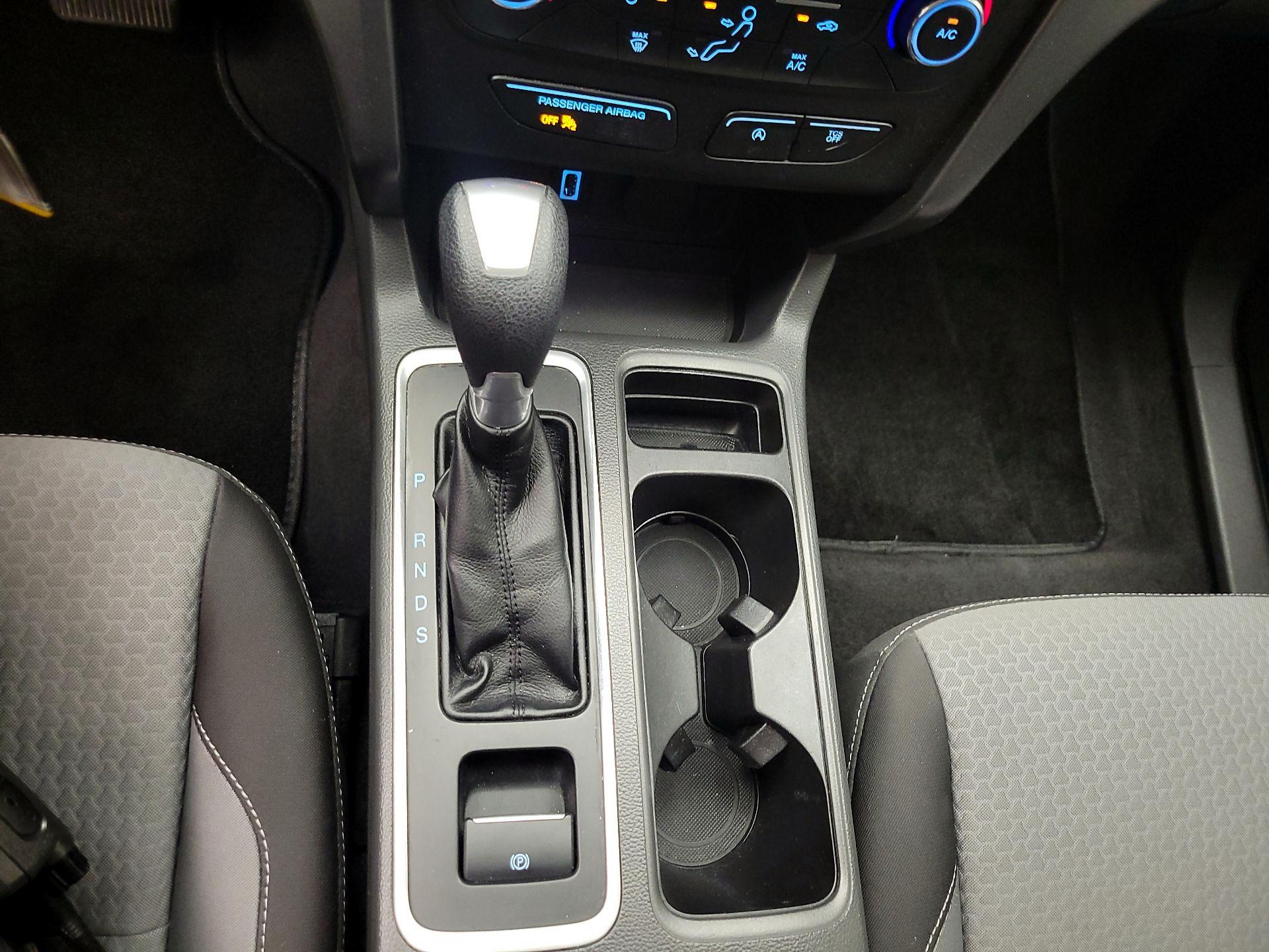 Thumbnail: 2017 Ford Escape - 17