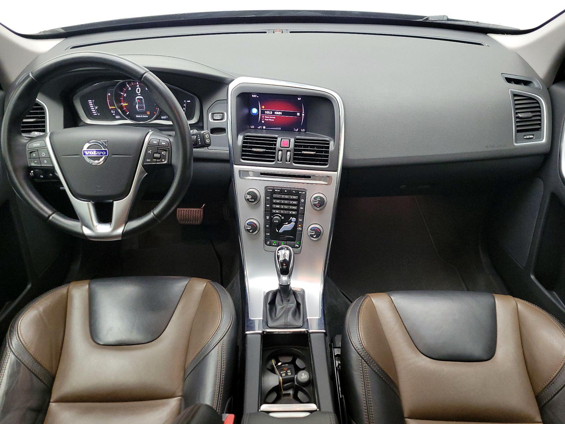 Thumbnail: 2017 Volvo XC60 - 9
