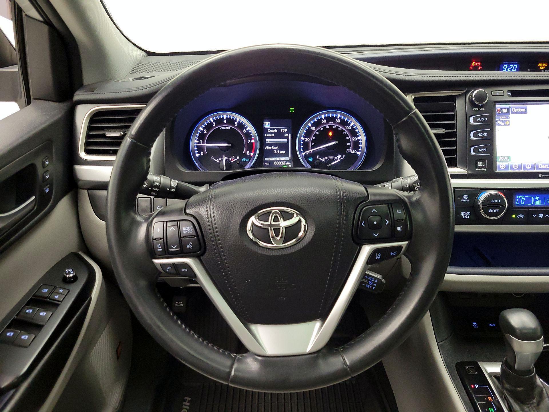 Thumbnail: 2019 Toyota Highlander - 10