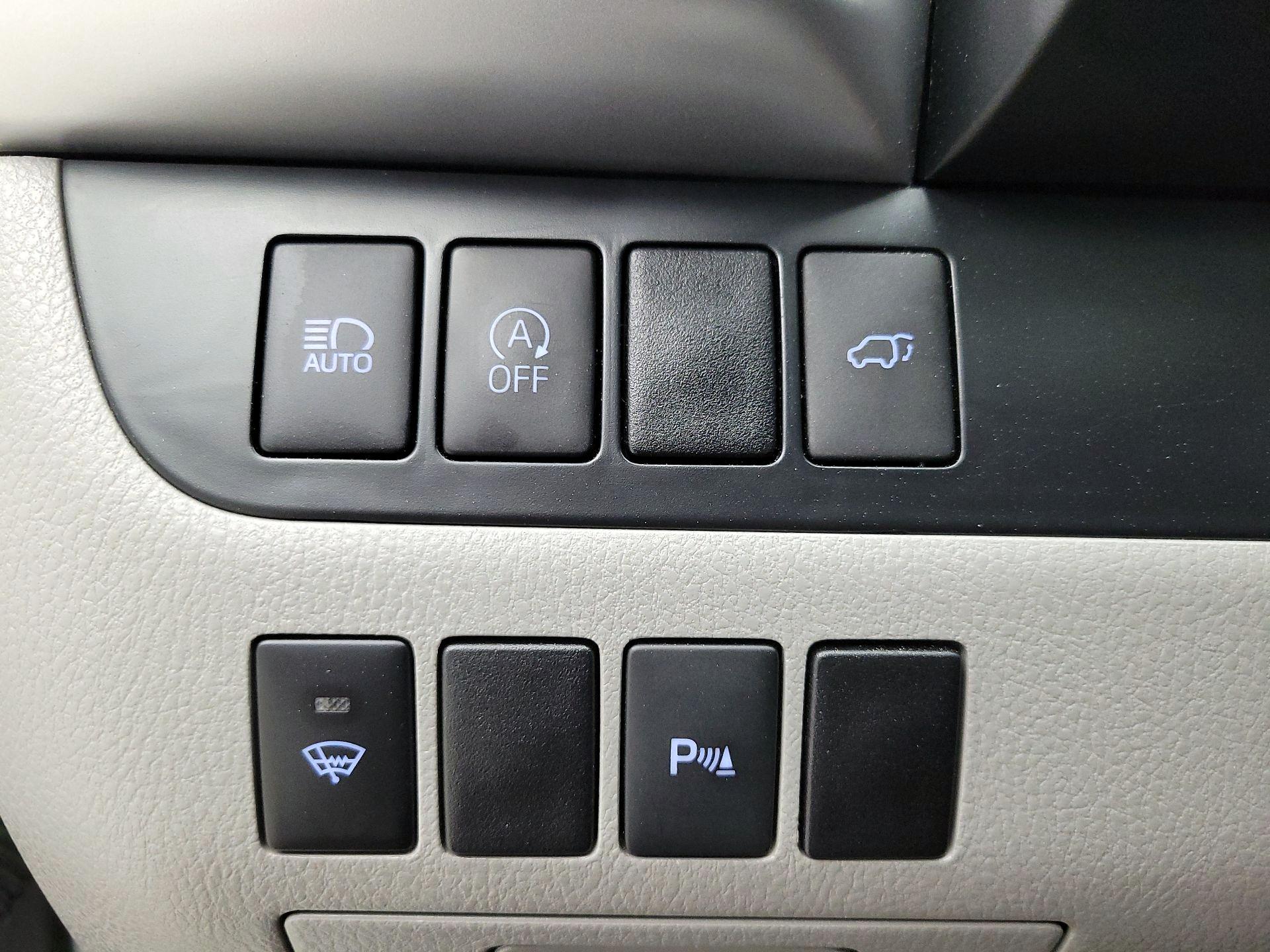Thumbnail: 2019 Toyota Highlander - 13