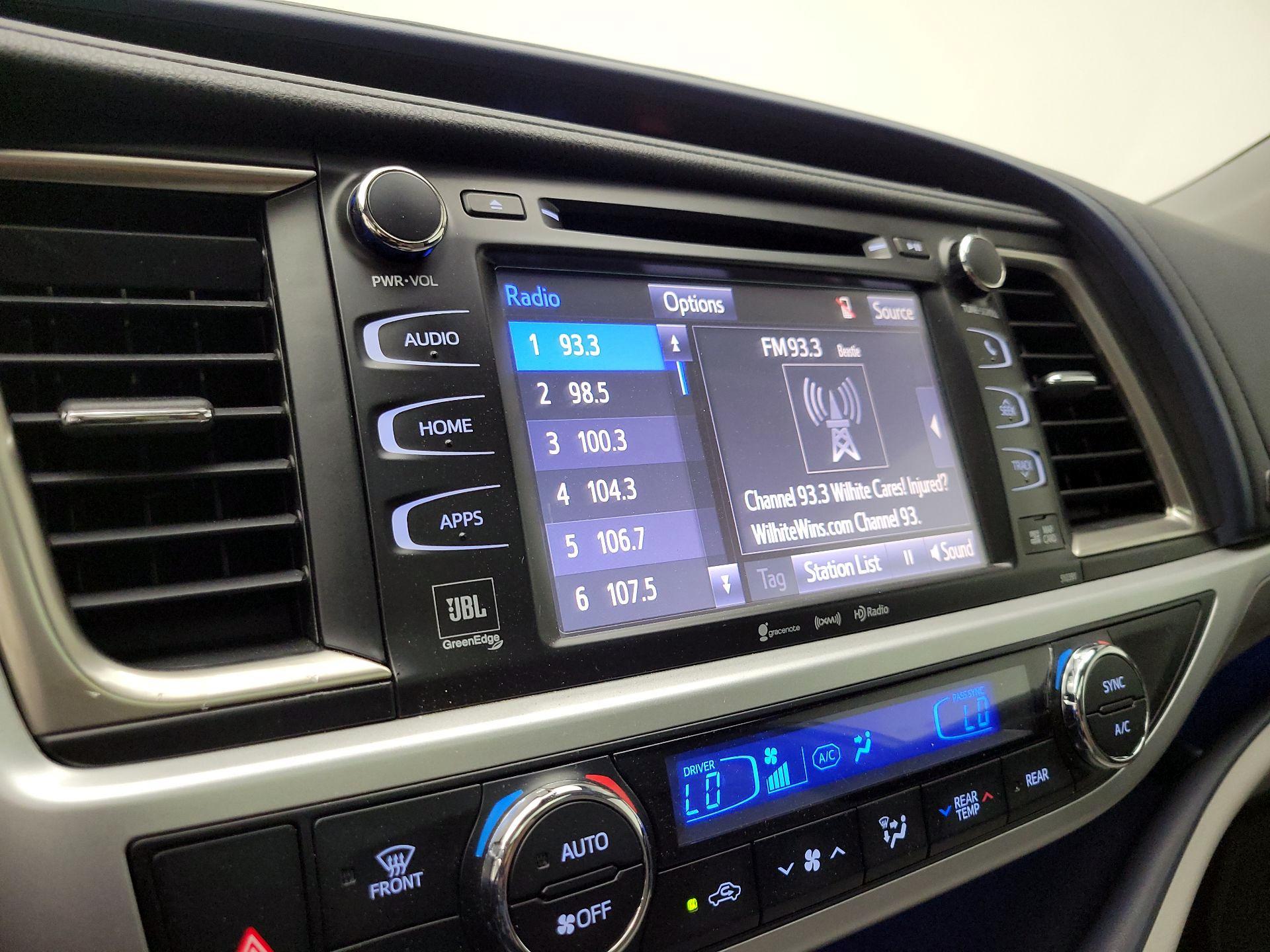 Thumbnail: 2019 Toyota Highlander - 16