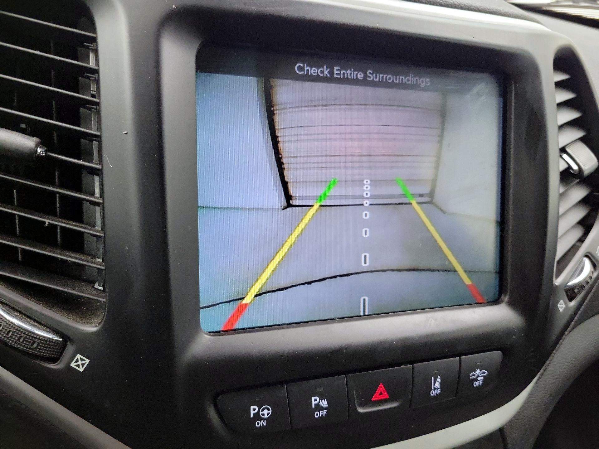 Thumbnail: 2014 Jeep Cherokee - 15