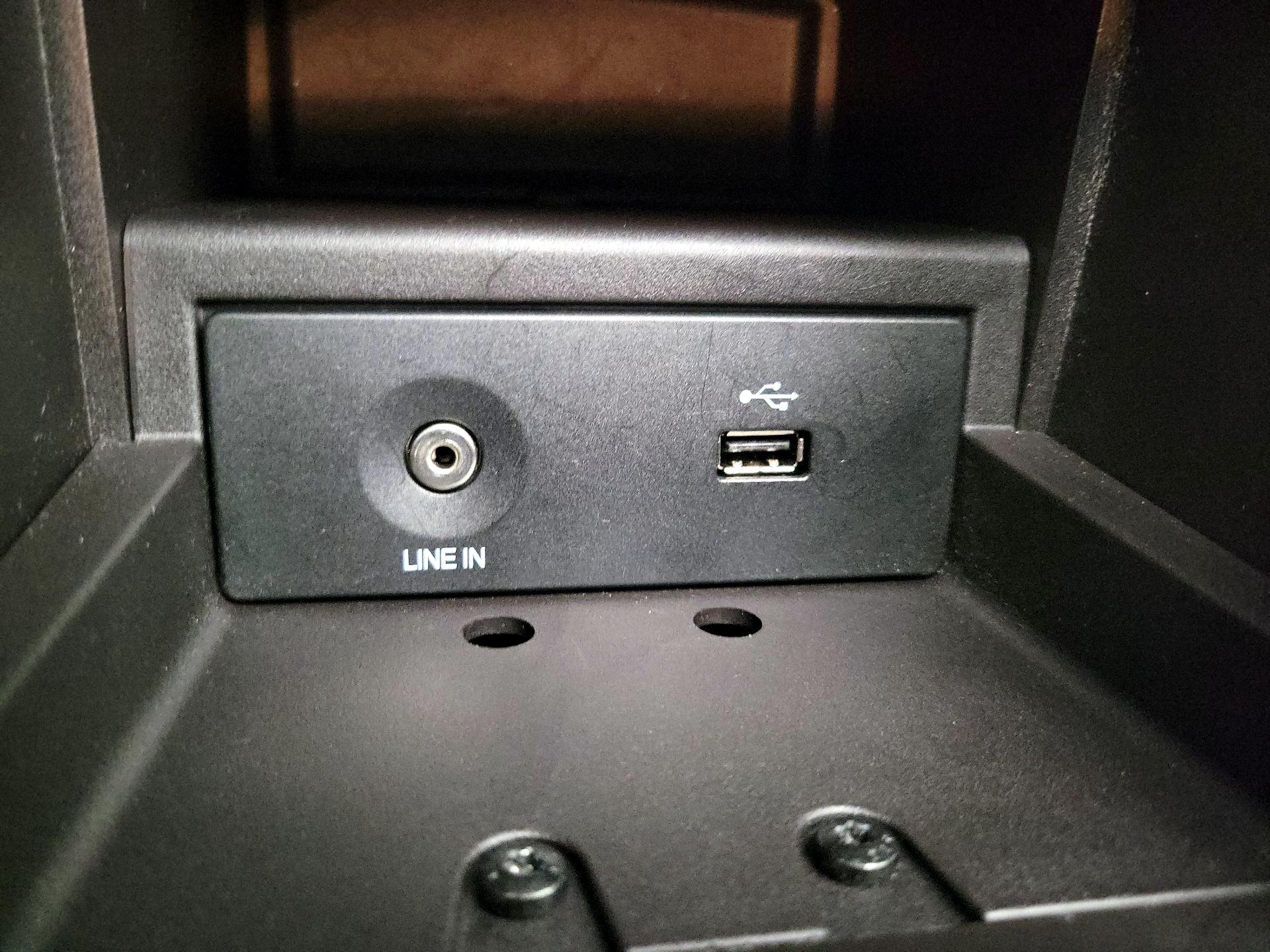 Thumbnail: 2014 Ford Focus - 17