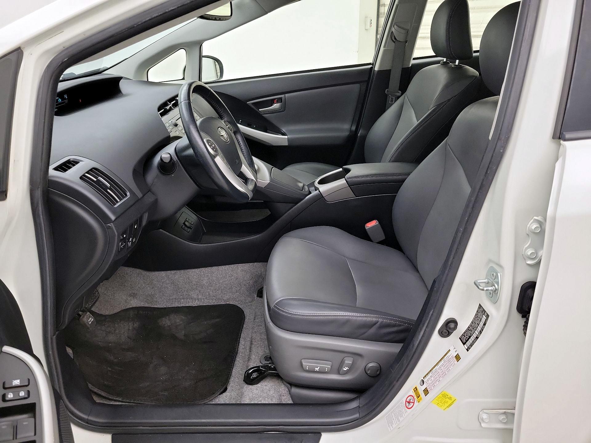 Thumbnail: 2014 Toyota Prius - 11