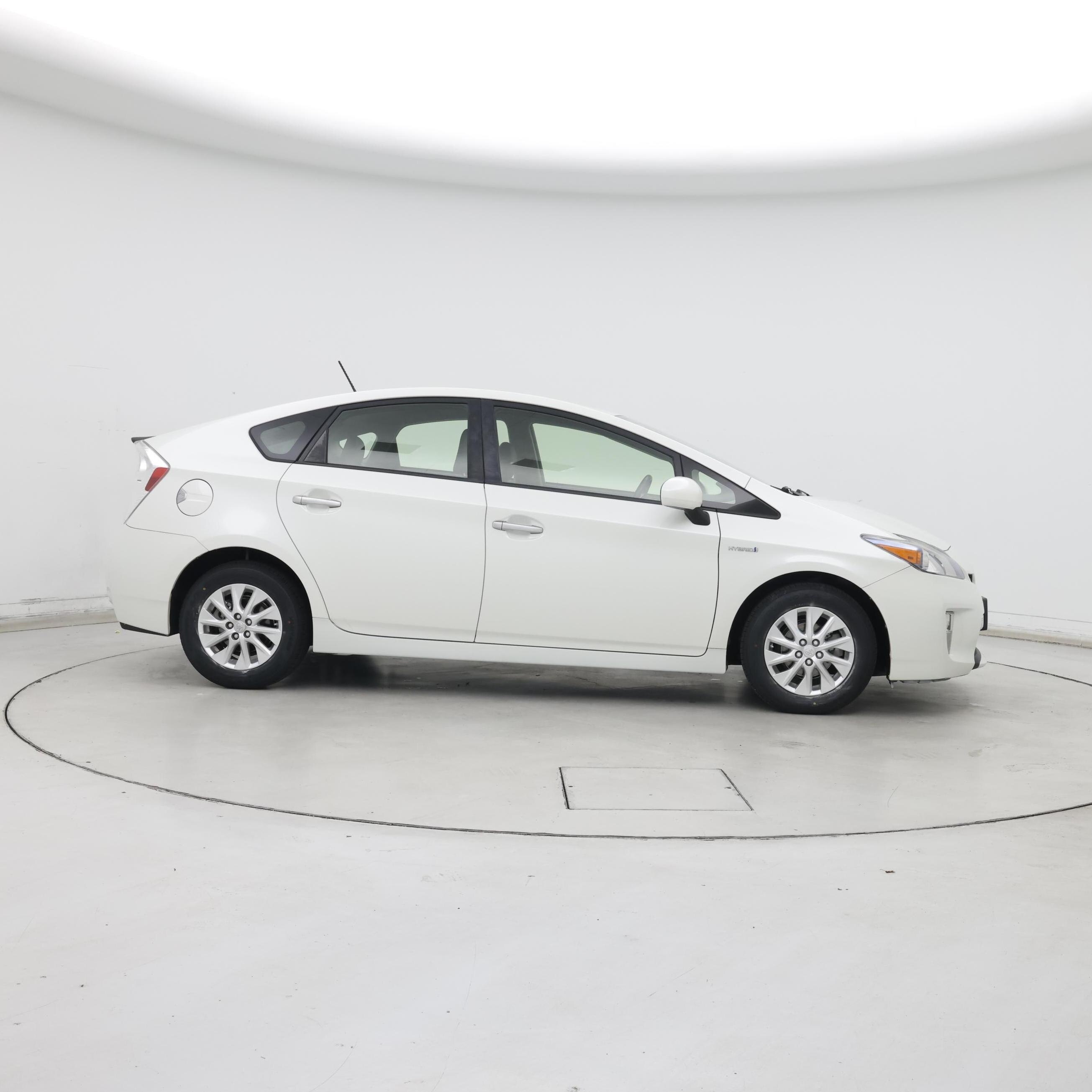 Thumbnail: 2014 Toyota Prius - 7