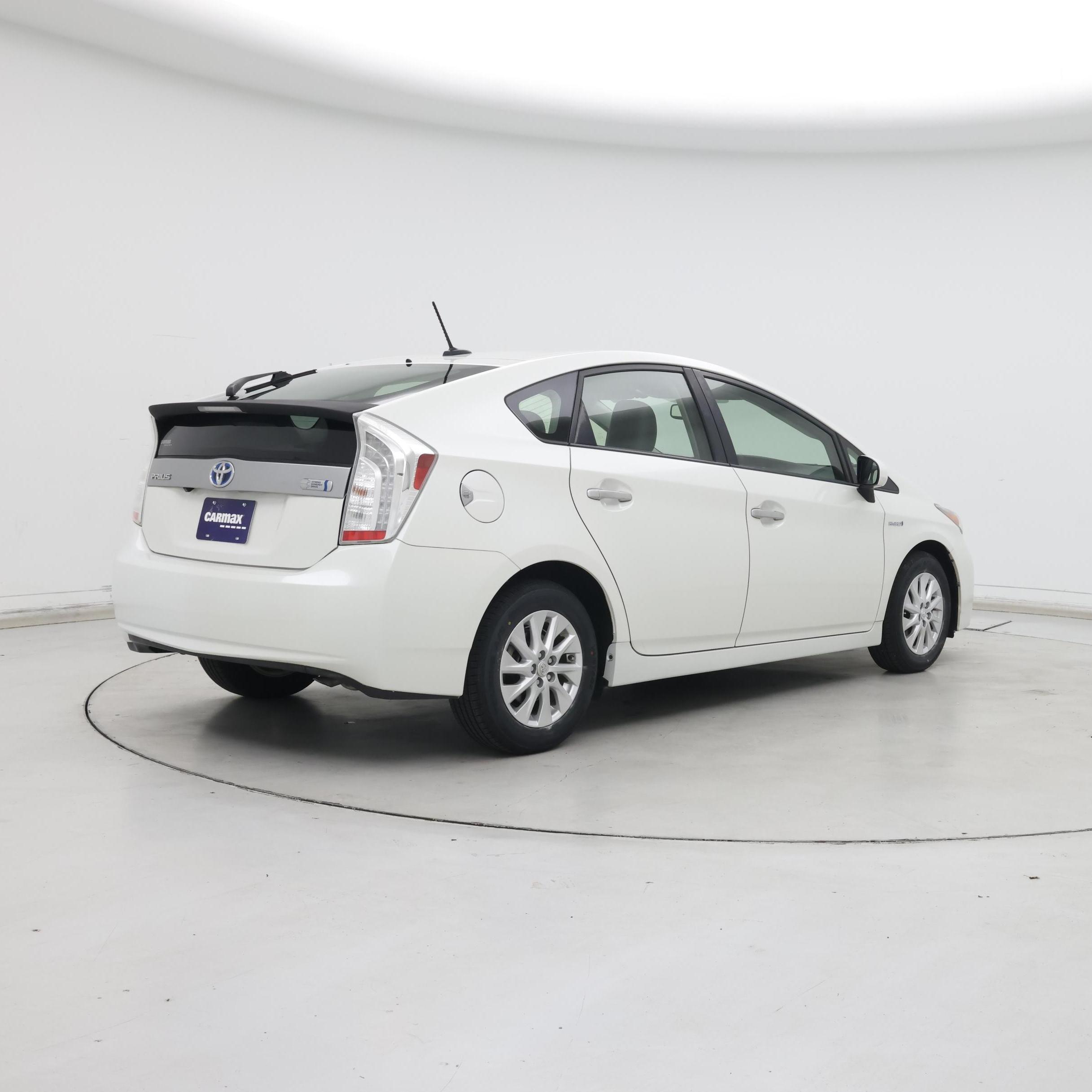 Thumbnail: 2014 Toyota Prius - 8