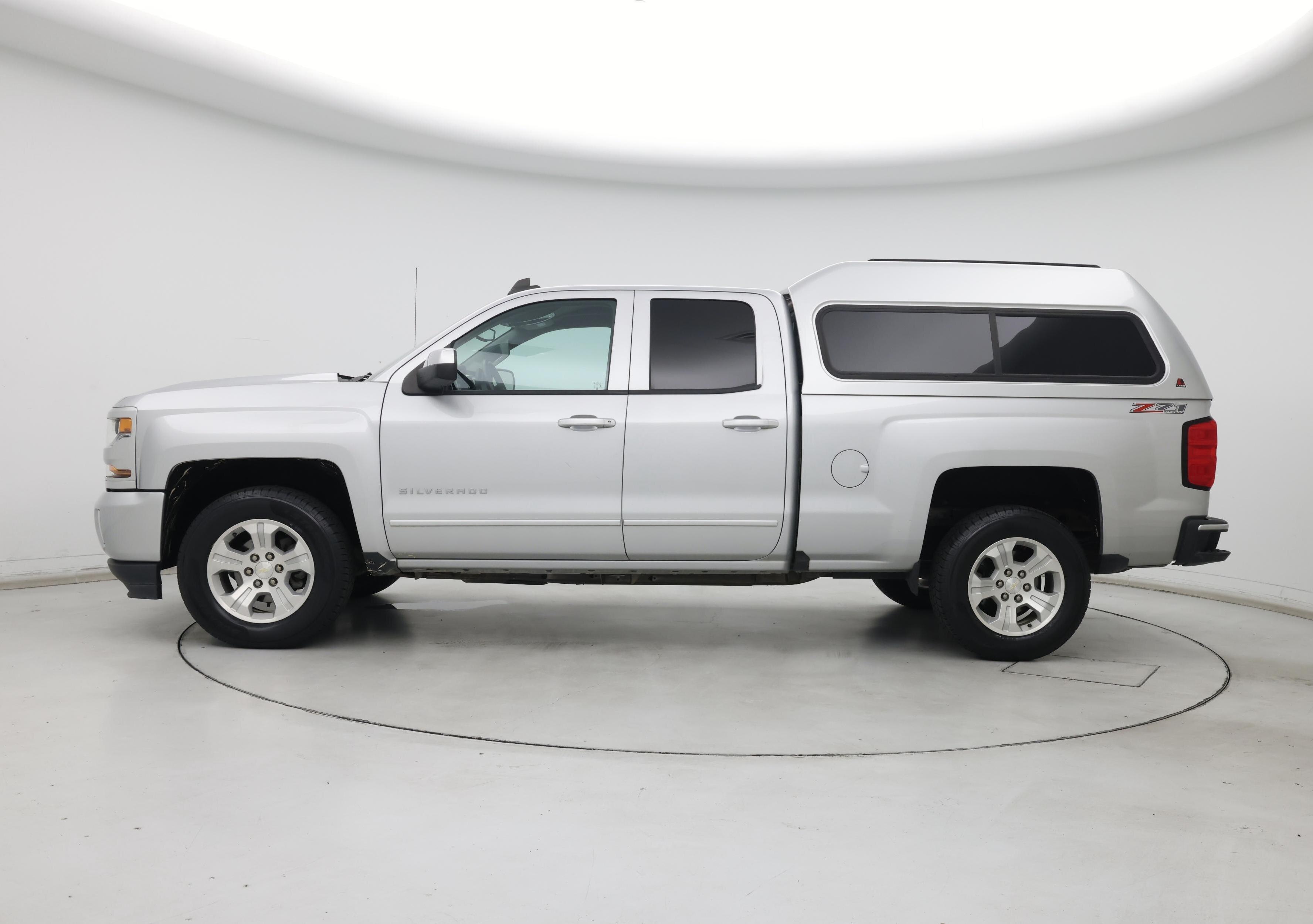Thumbnail: 2017 Chevrolet Silverado 1500 - 3