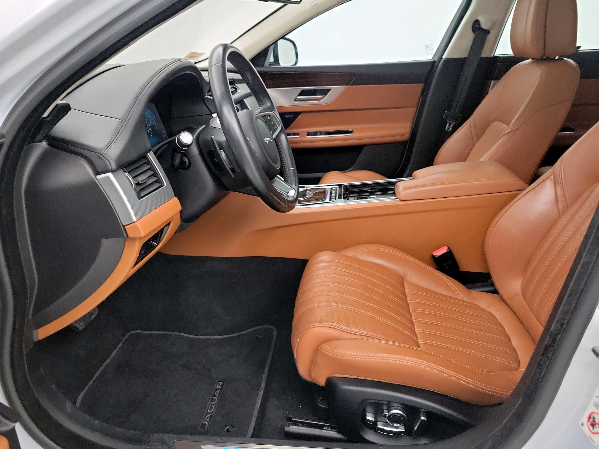 Thumbnail: 2018 Jaguar XF - 11