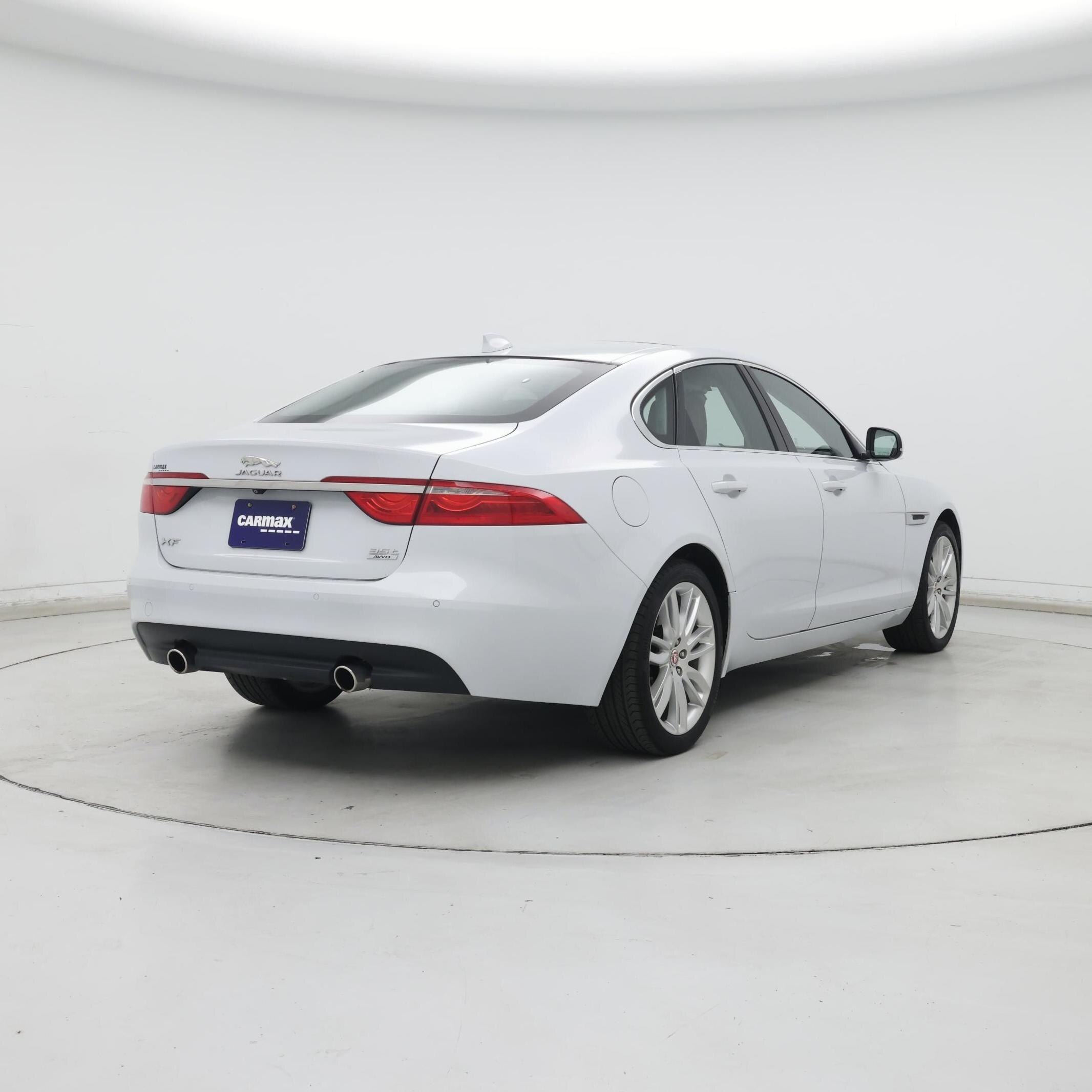 Thumbnail: 2018 Jaguar XF - 8