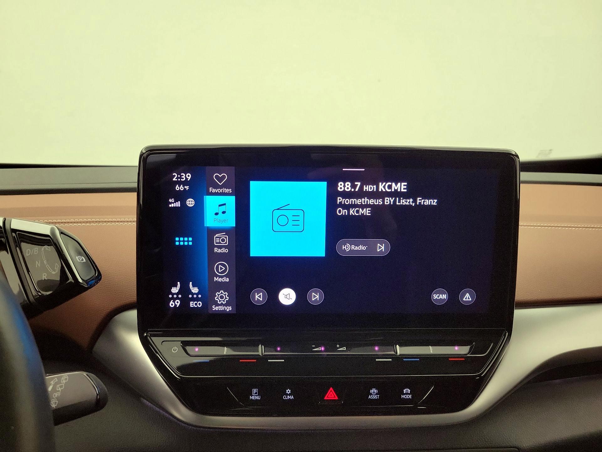 Thumbnail: 2021 Volkswagen ID.4 - 16