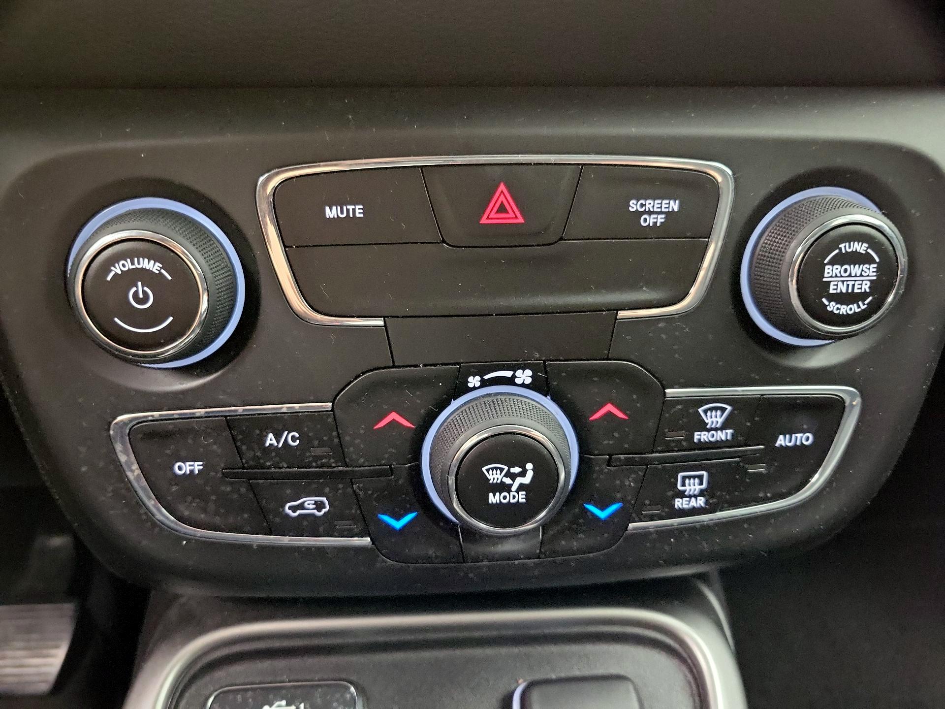 Thumbnail: 2020 Jeep Compass - 16