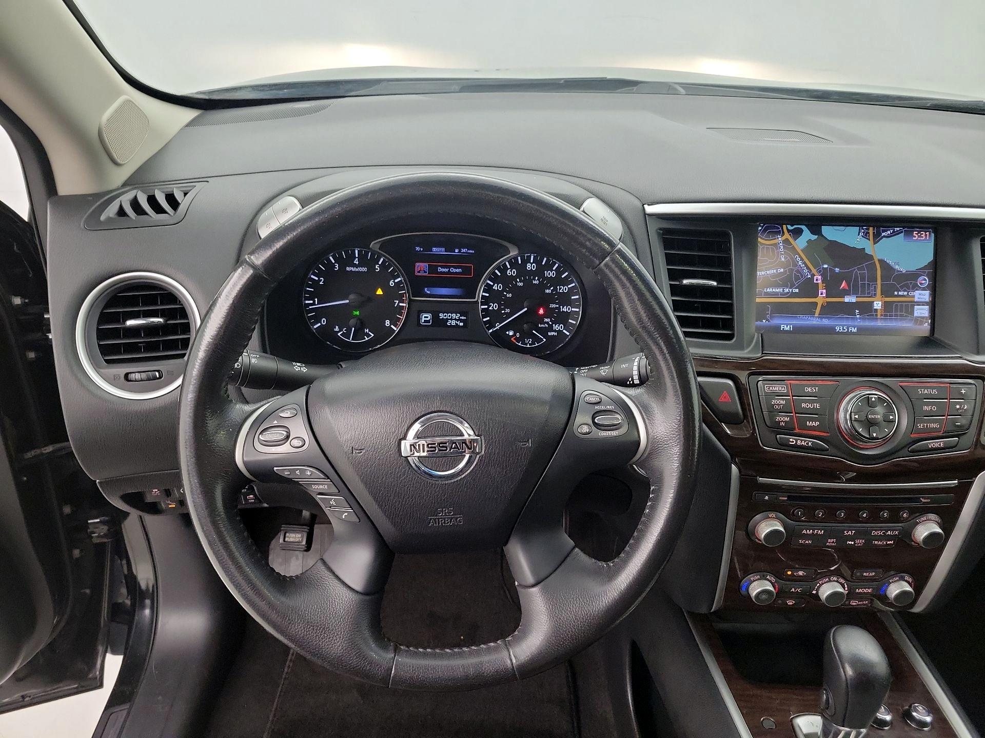 Thumbnail: 2015 Nissan Pathfinder - 10