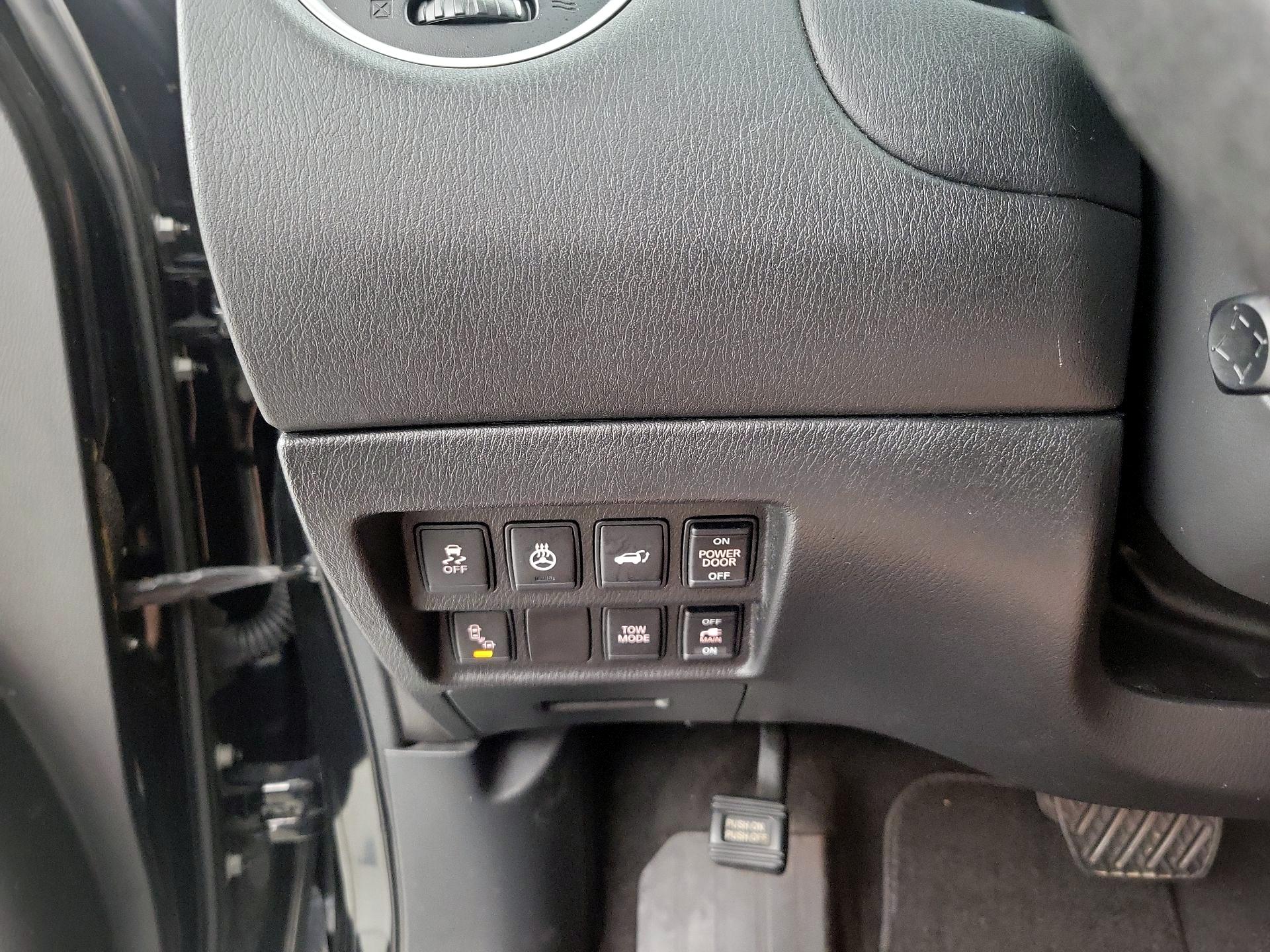 Thumbnail: 2015 Nissan Pathfinder - 13