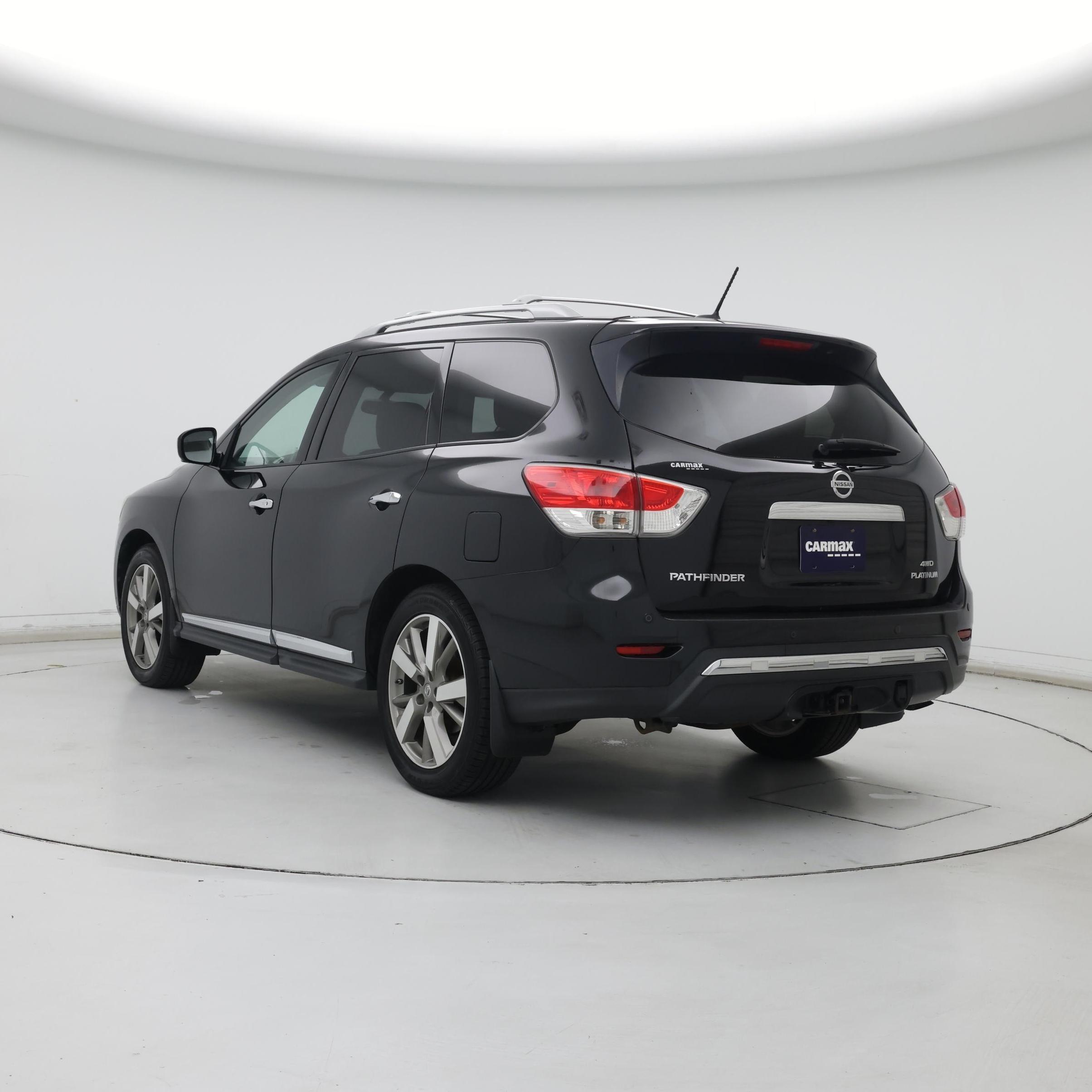 Thumbnail: 2015 Nissan Pathfinder - 2