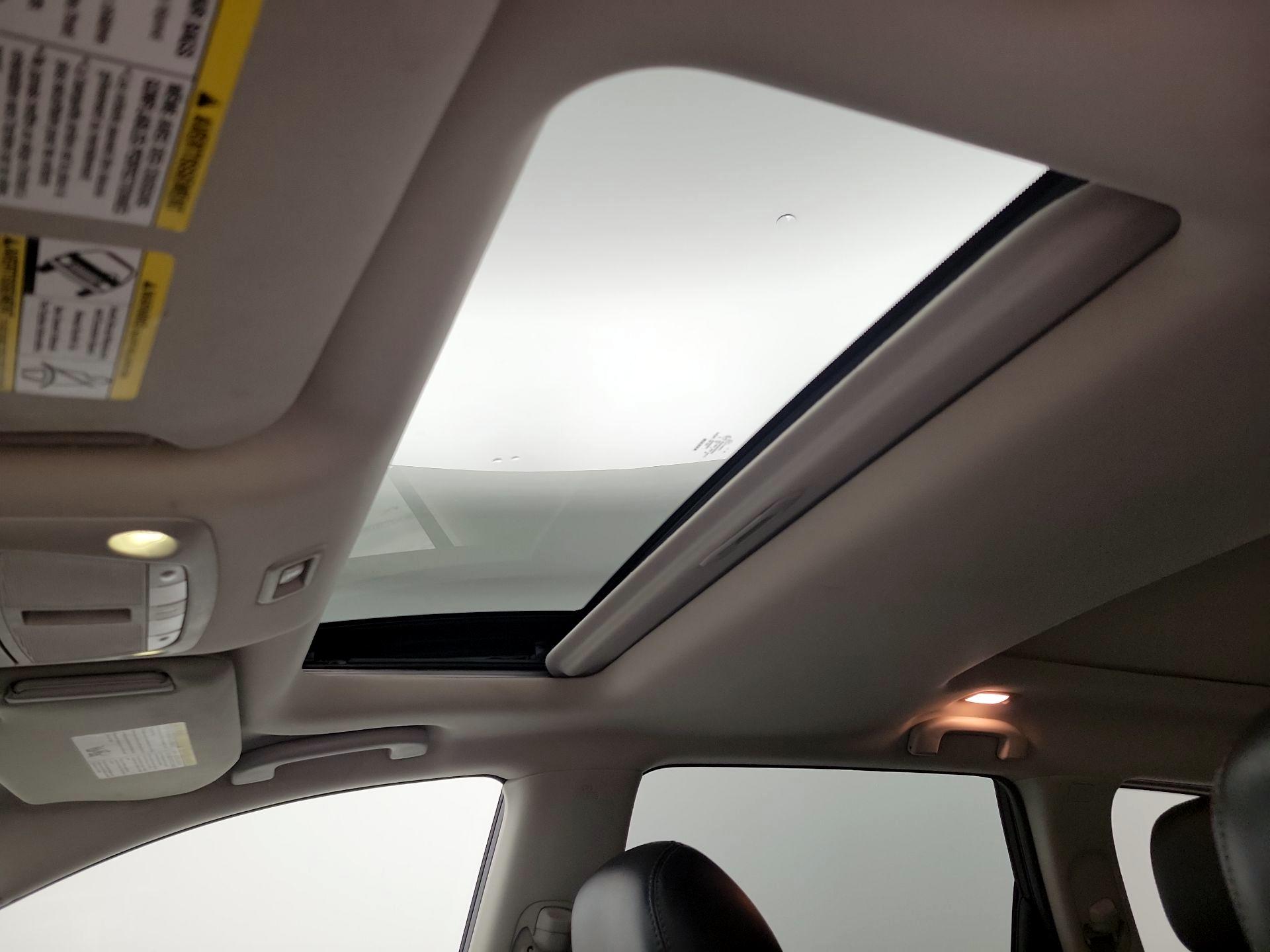 Thumbnail: 2015 Nissan Pathfinder - 20