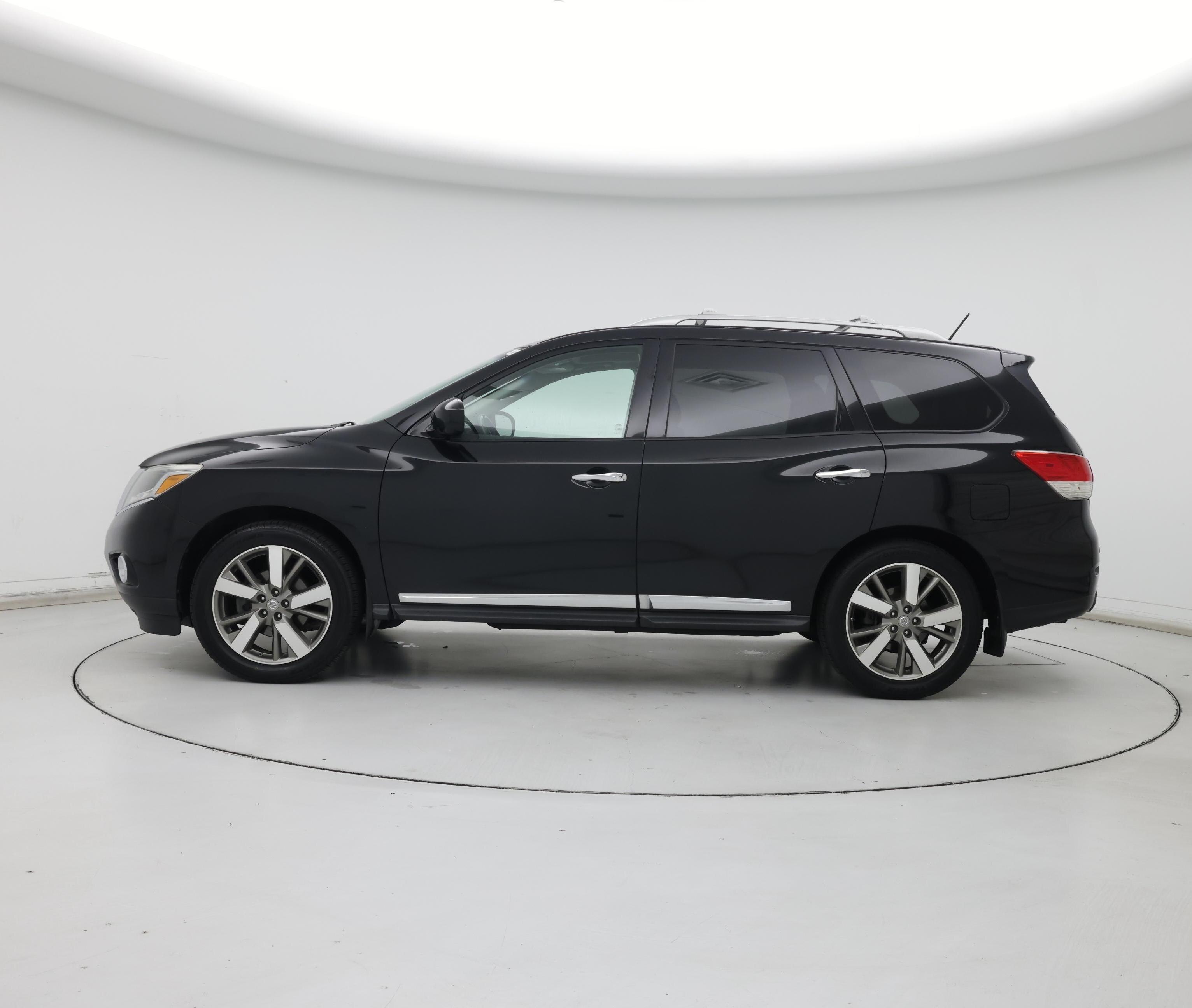 Thumbnail: 2015 Nissan Pathfinder - 3
