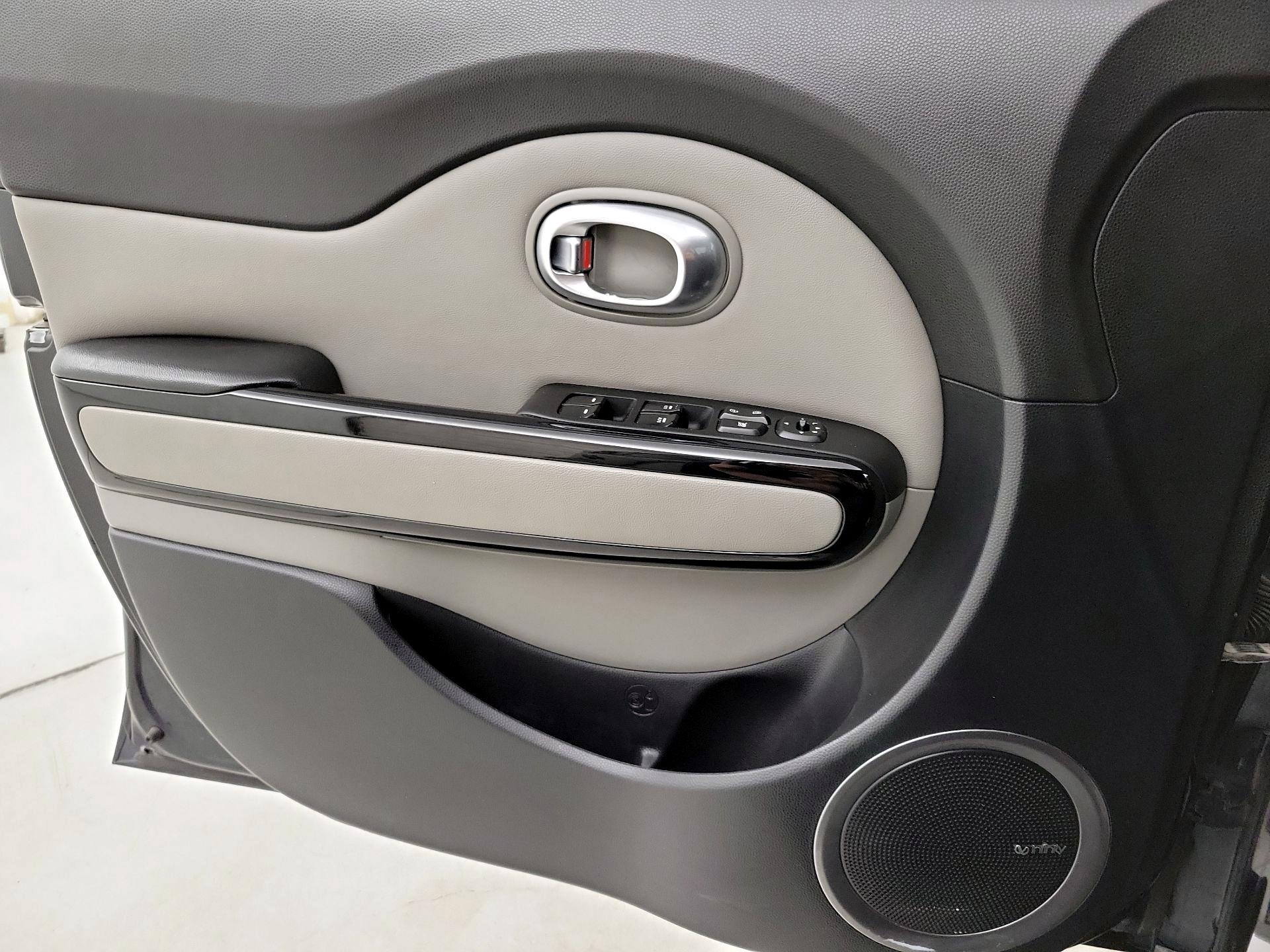 Thumbnail: 2016 Kia Soul - 12