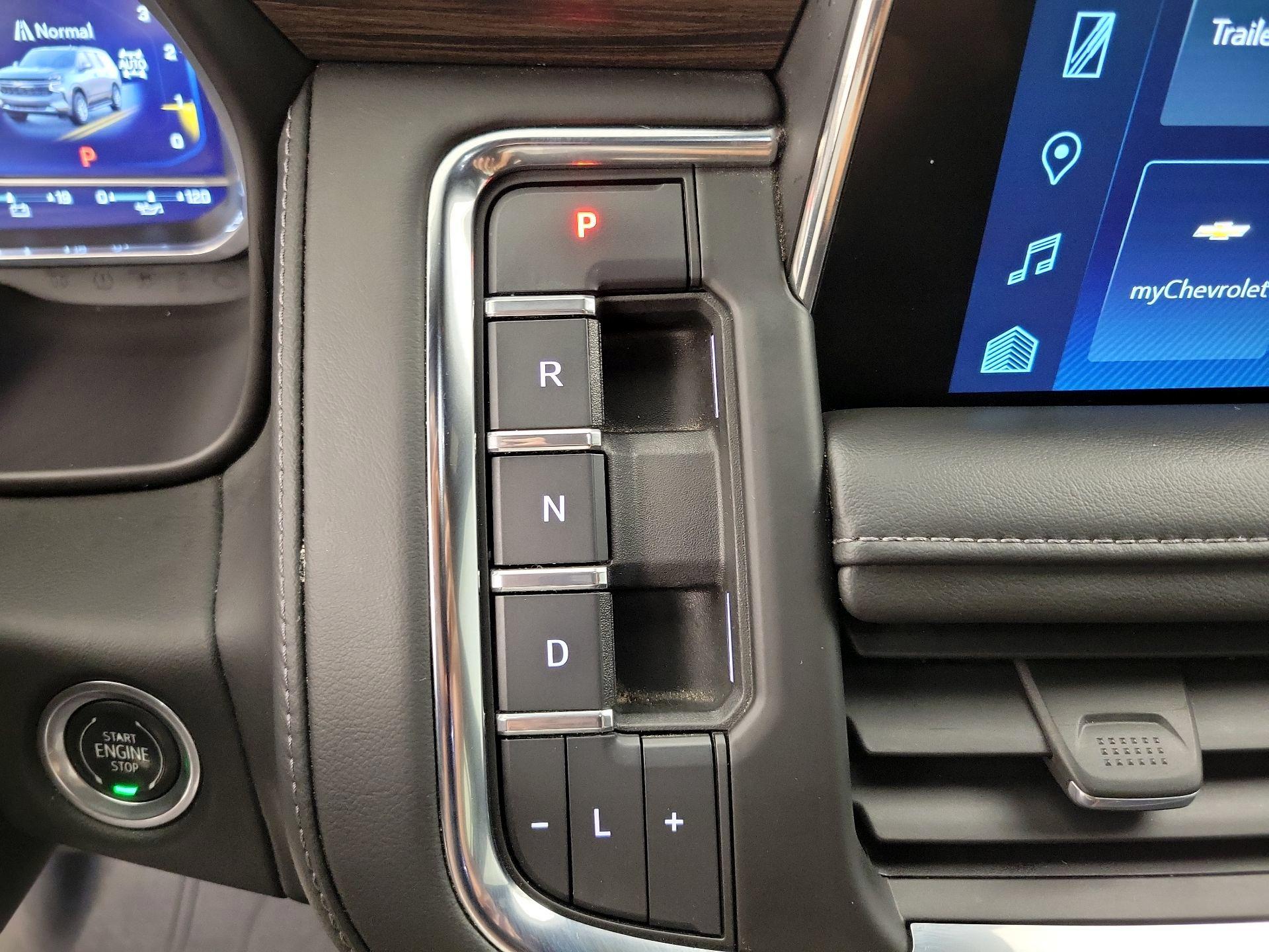 Thumbnail: 2023 Chevrolet Suburban - 17