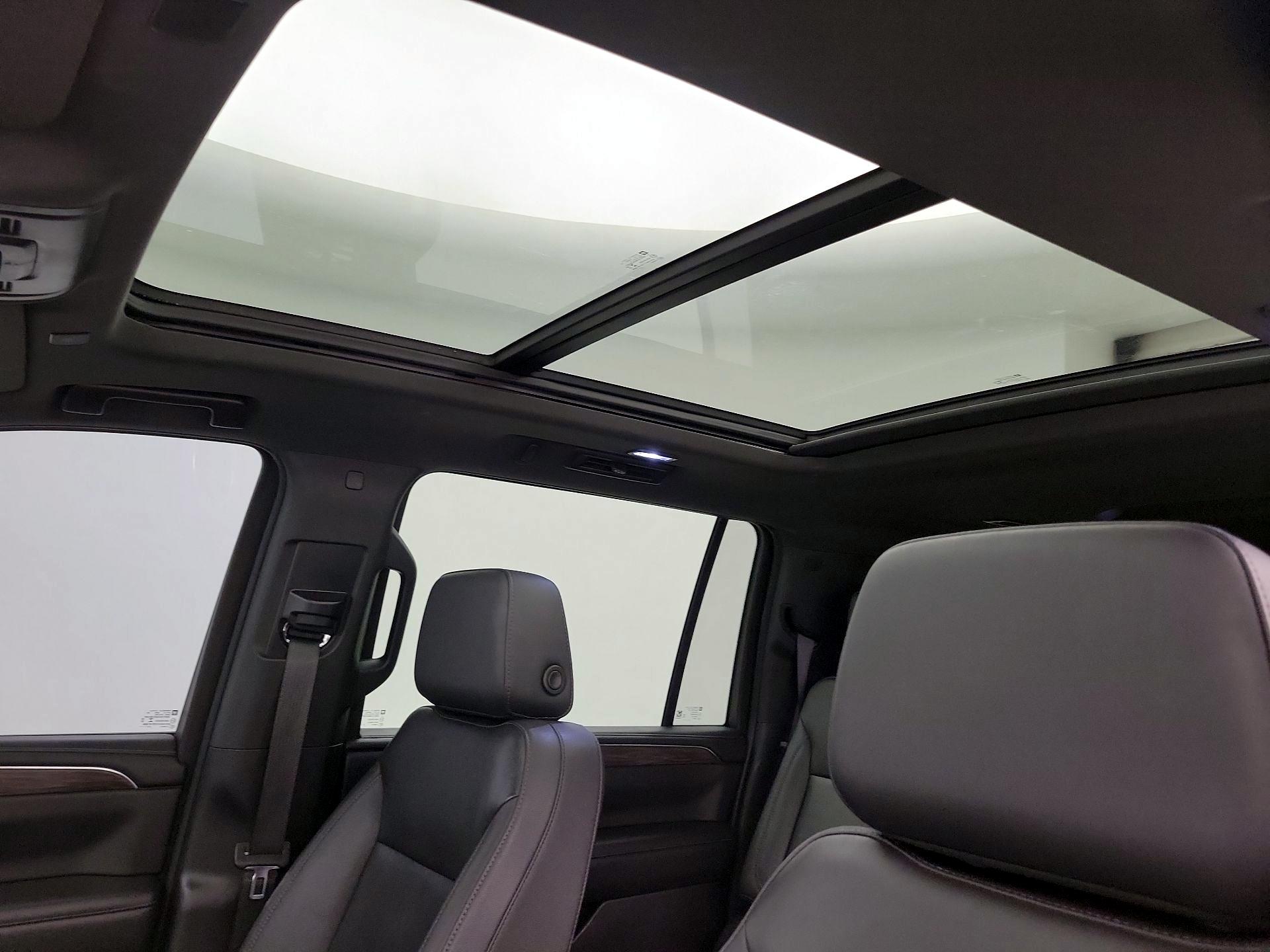 Thumbnail: 2023 Chevrolet Suburban - 19