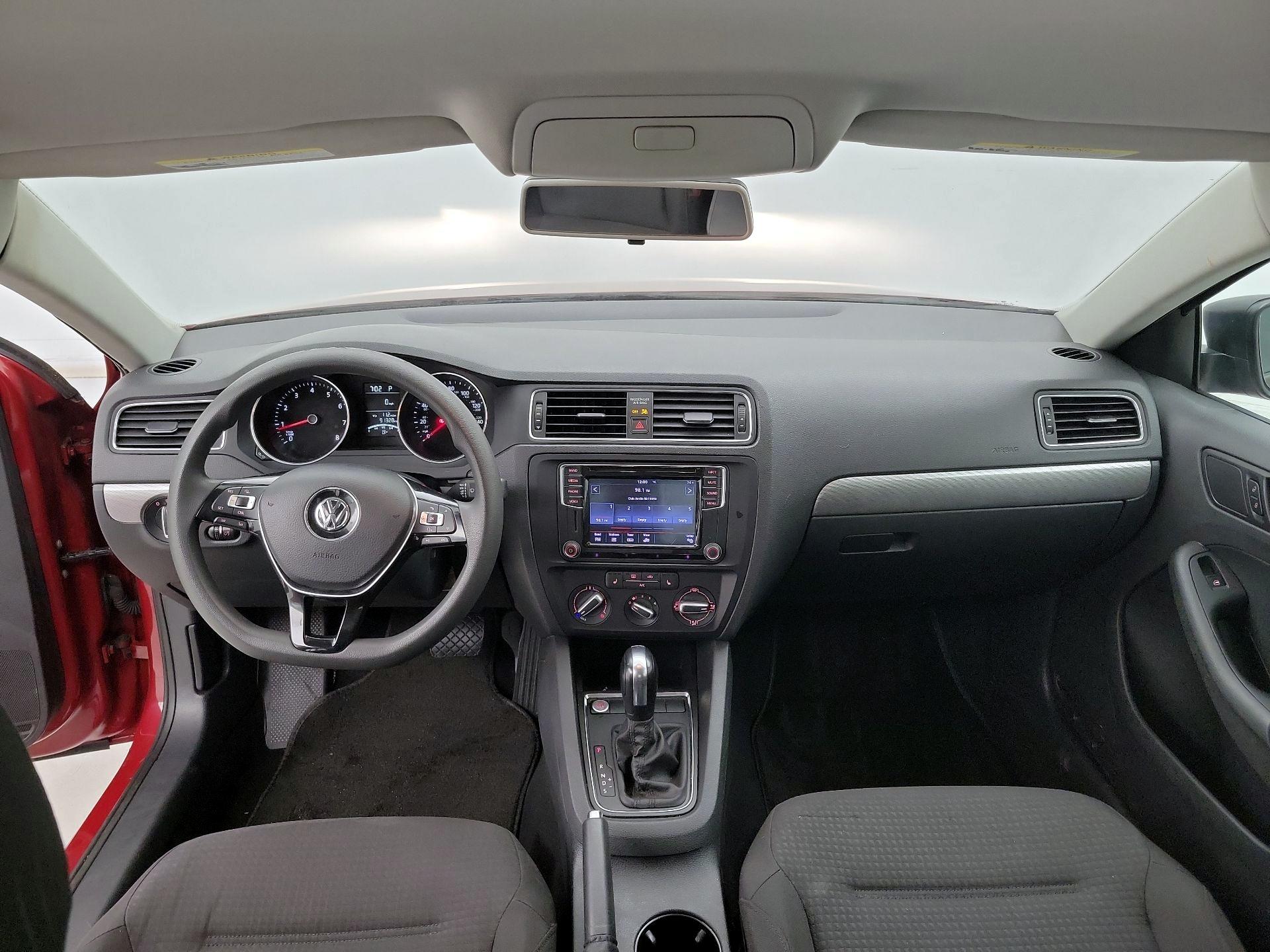 Thumbnail: 2016 Volkswagen Jetta - 9