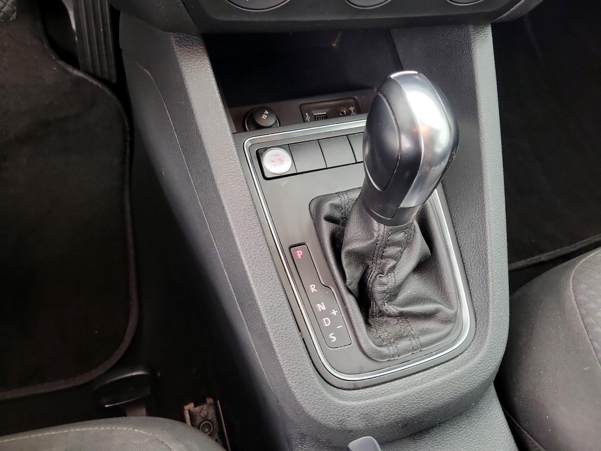 Thumbnail: 2016 Volkswagen Jetta - 17