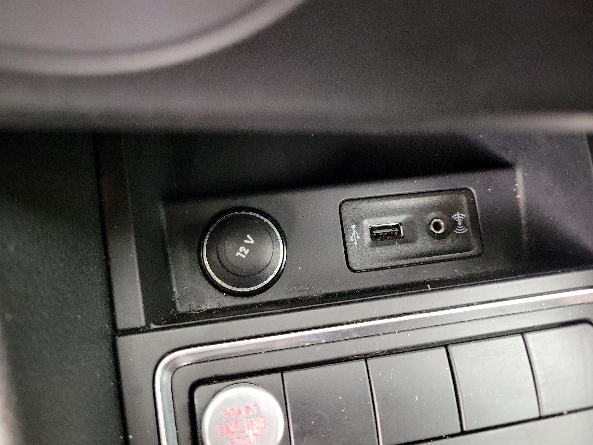 Thumbnail: 2016 Volkswagen Jetta - 18