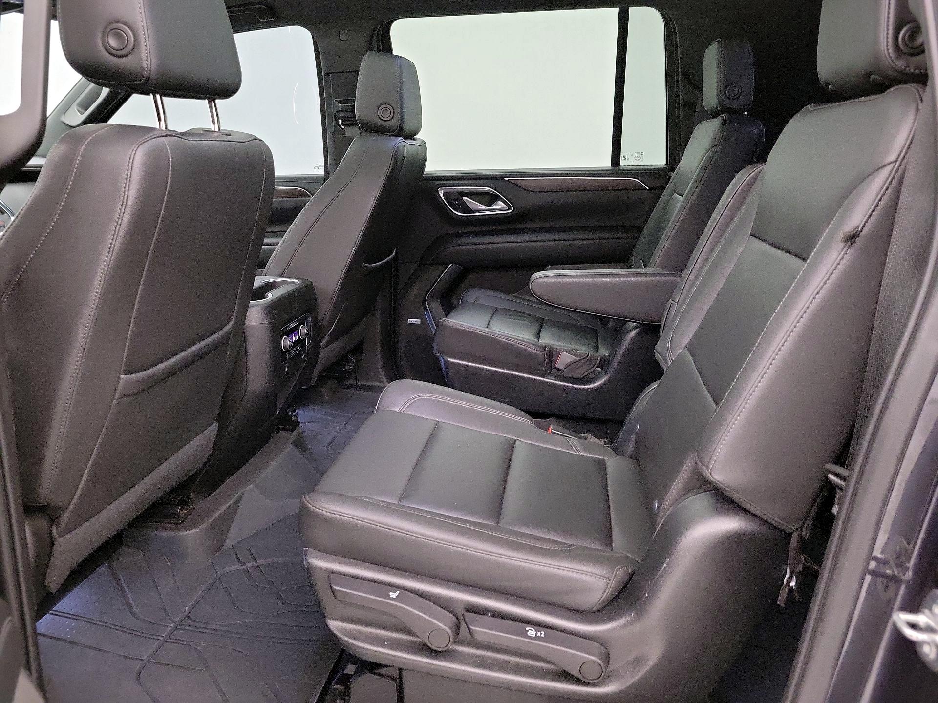 Thumbnail: 2023 Chevrolet Suburban - 20