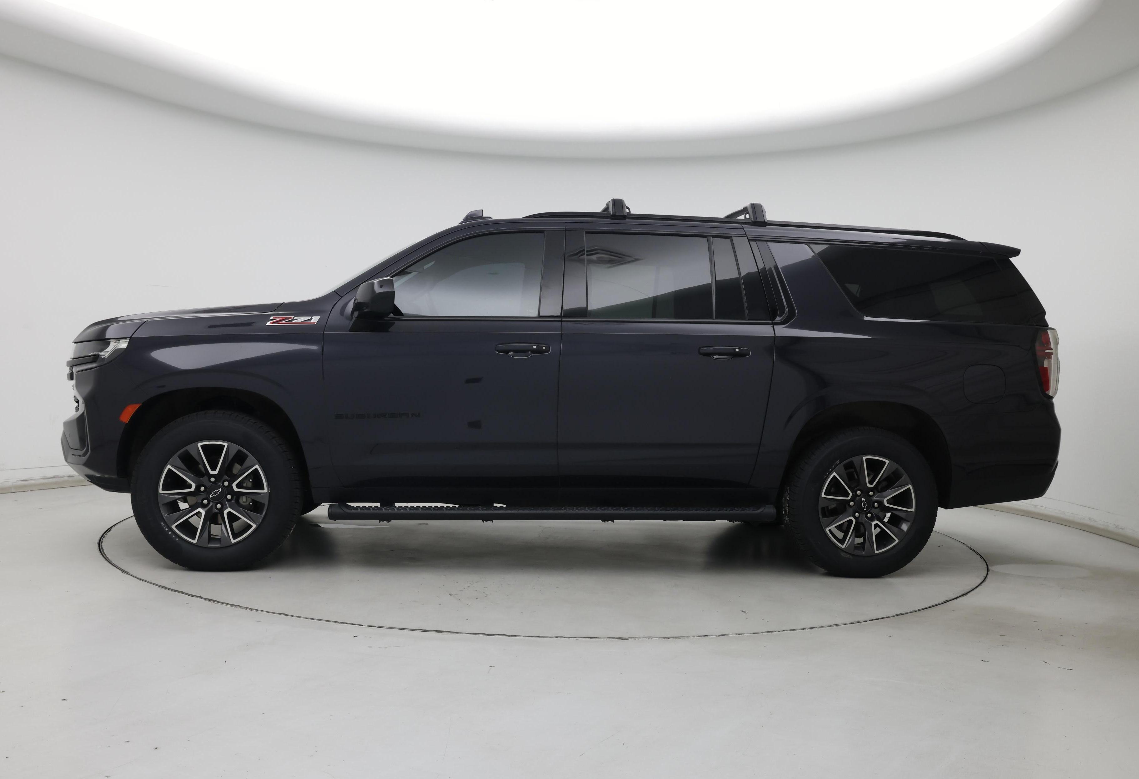 Thumbnail: 2023 Chevrolet Suburban - 3