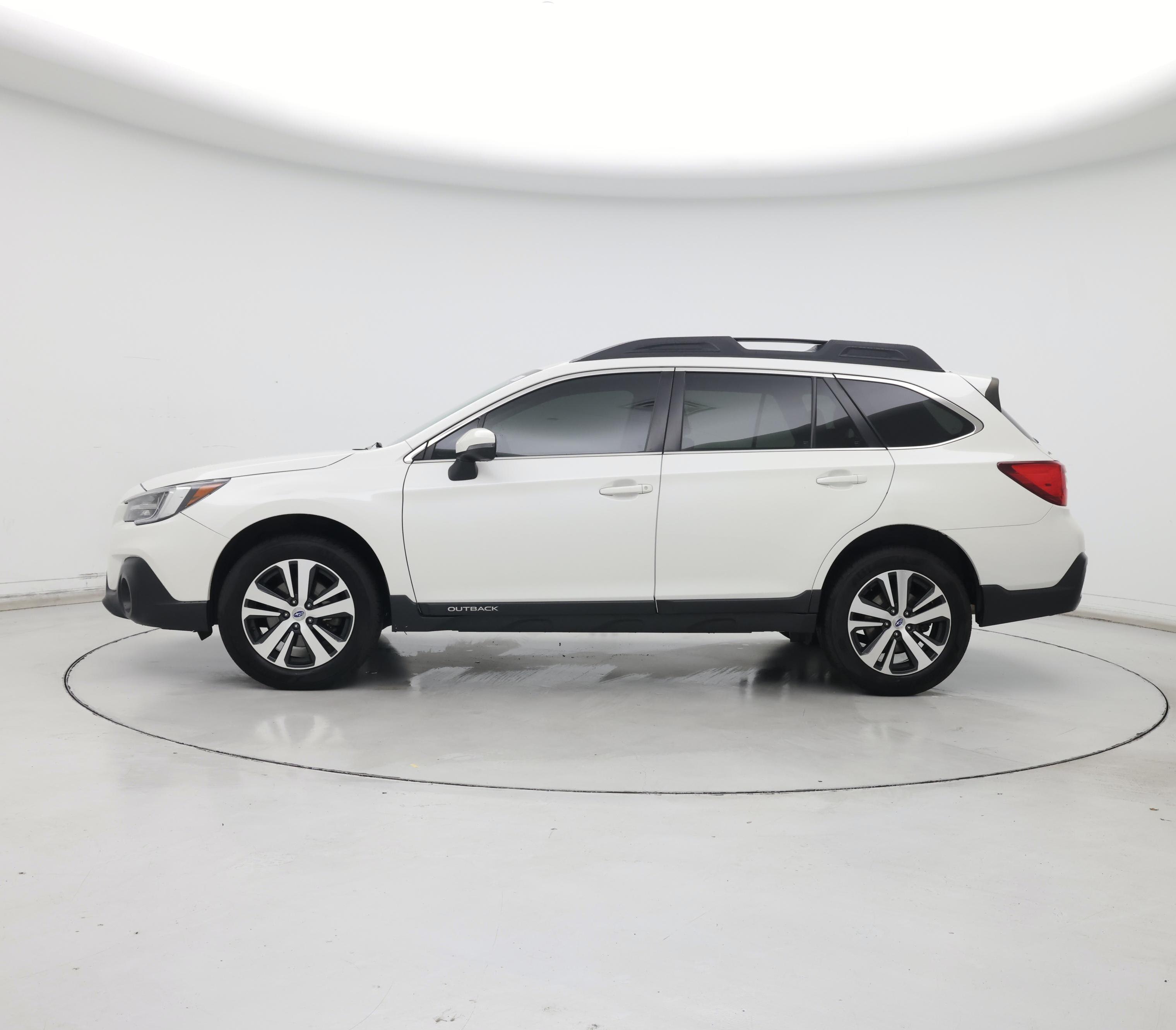 Thumbnail: 2019 Subaru Outback - 3