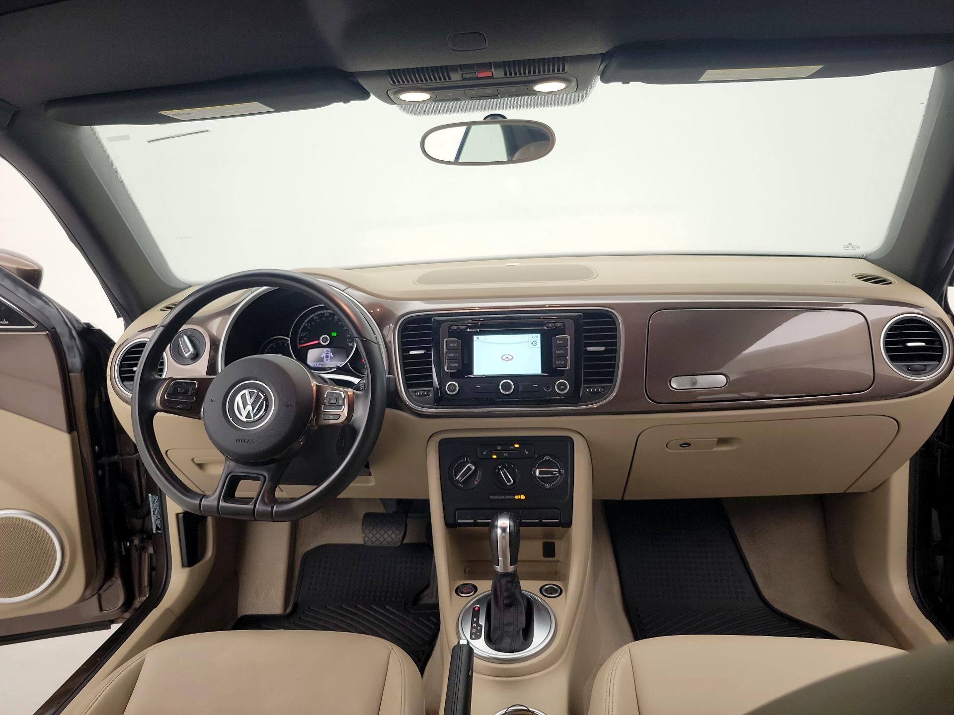 Thumbnail: 2014 Volkswagen Beetle - 9