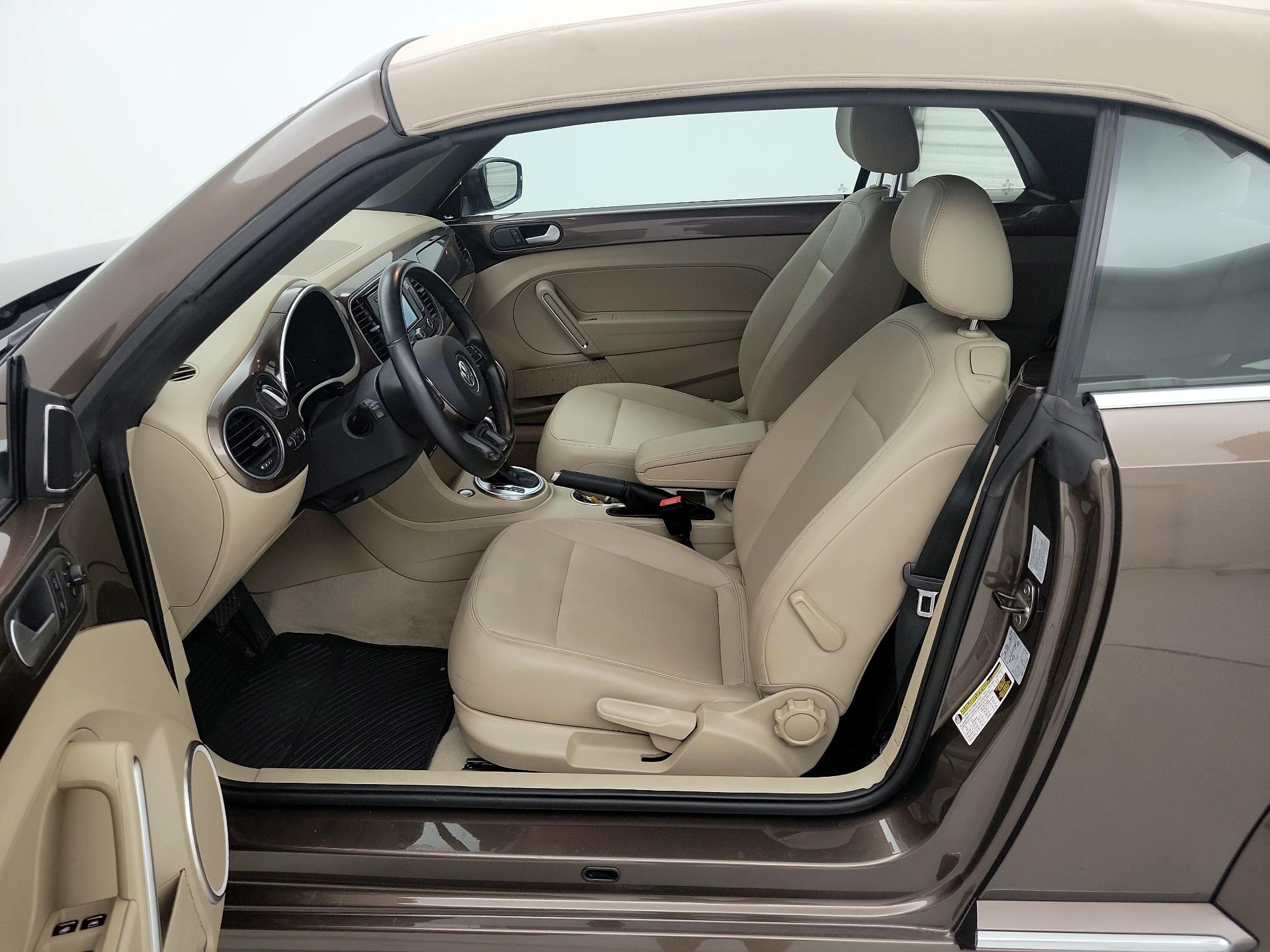 Thumbnail: 2014 Volkswagen Beetle - 11