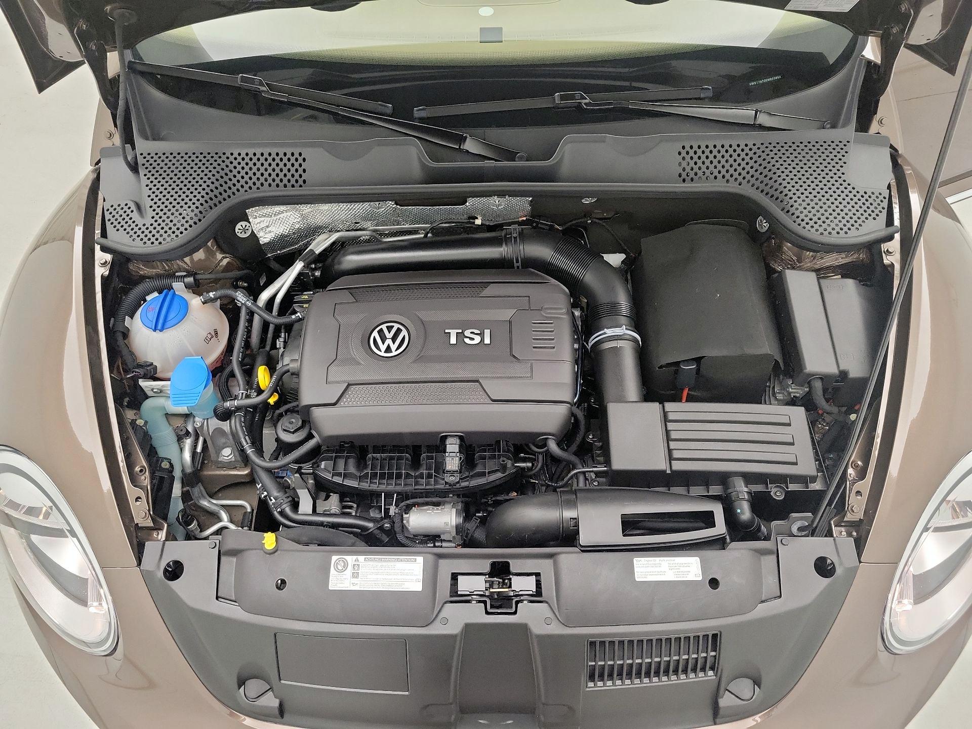 Thumbnail: 2014 Volkswagen Beetle - 20
