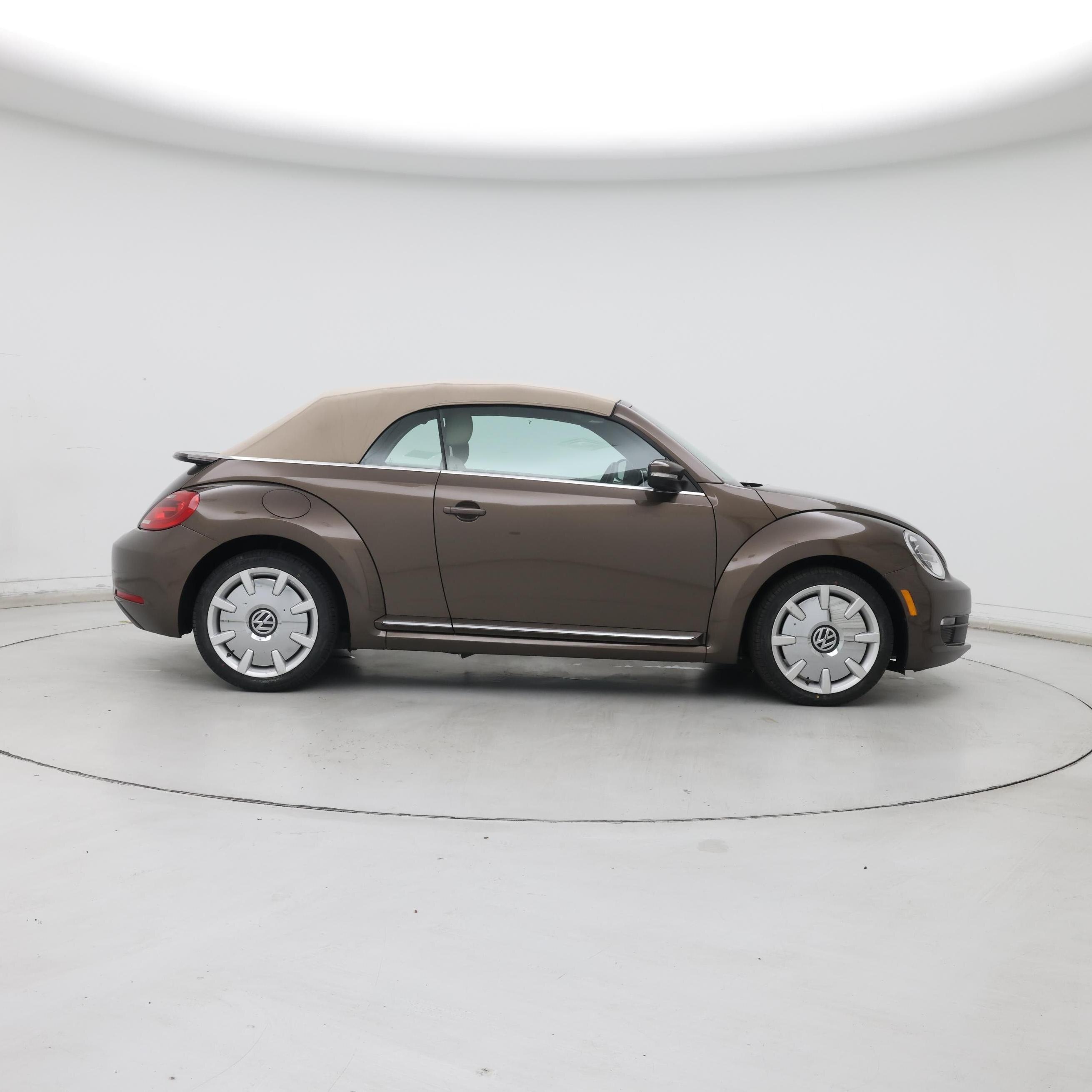 Thumbnail: 2014 Volkswagen Beetle - 7