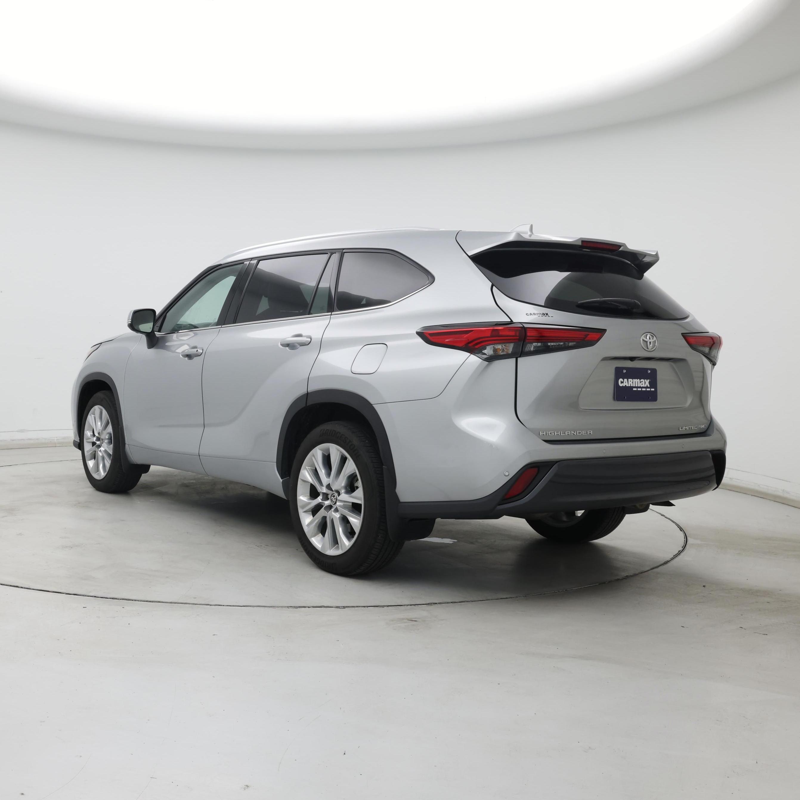 Thumbnail: 2022 Toyota Highlander - 2