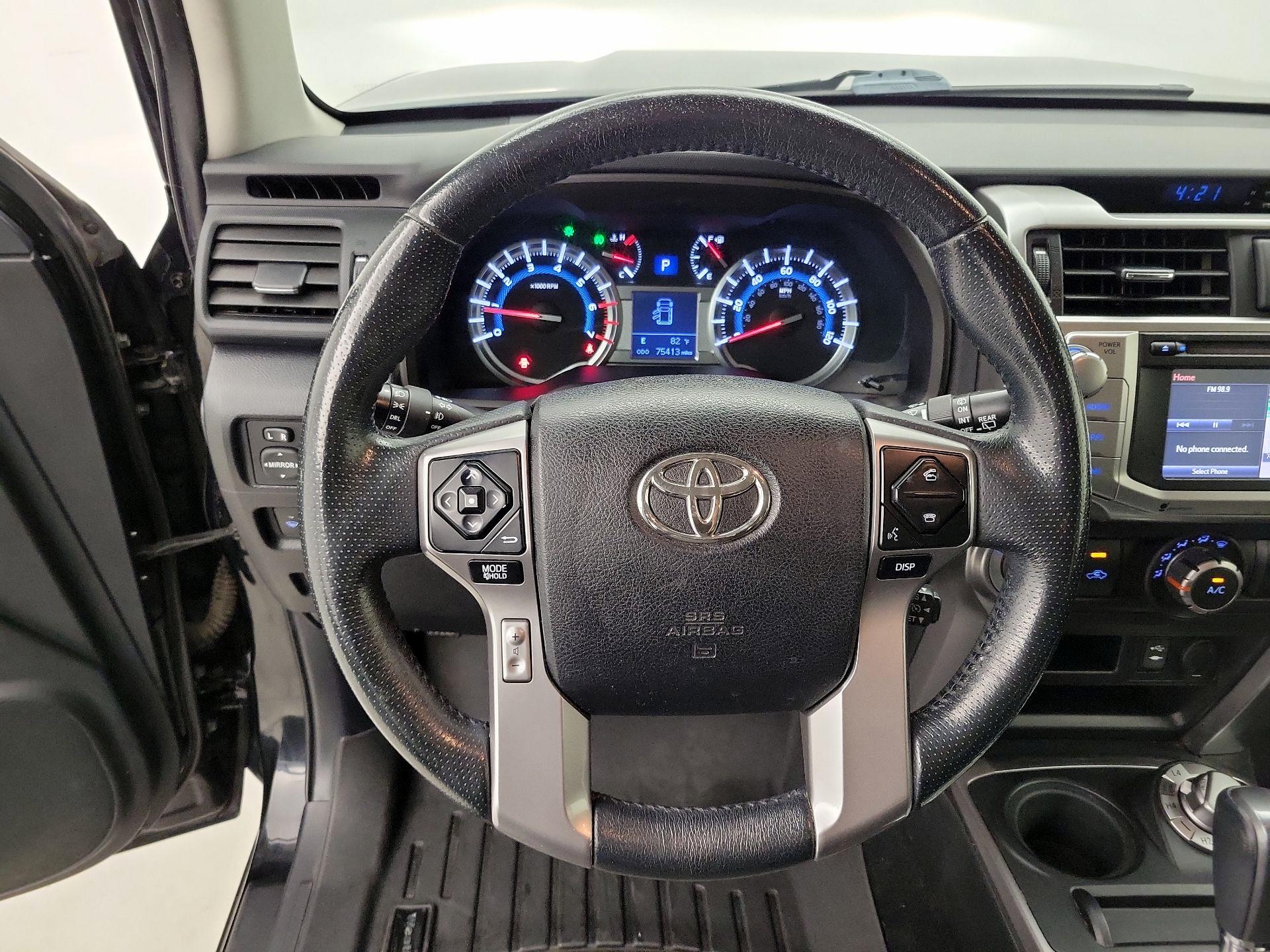Thumbnail: 2015 Toyota 4Runner - 10